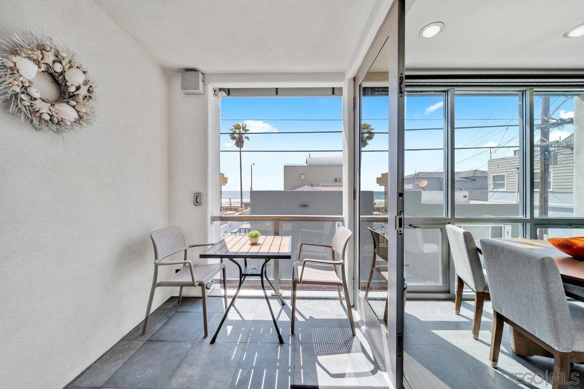 Detail Gallery Image 18 of 38 For 710  Verona Court, San Diego,  CA 92109 - 3 Beds | 3 Baths