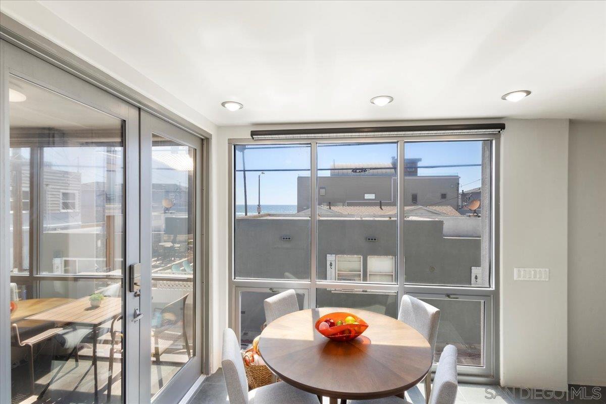 Detail Gallery Image 19 of 38 For 710  Verona Court, San Diego,  CA 92109 - 3 Beds | 3 Baths