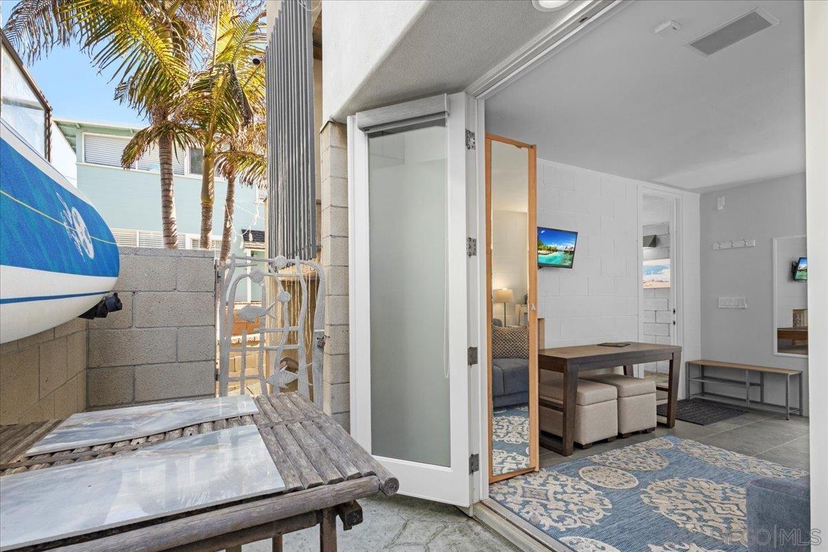 Detail Gallery Image 30 of 38 For 710  Verona Court, San Diego,  CA 92109 - 3 Beds | 3 Baths