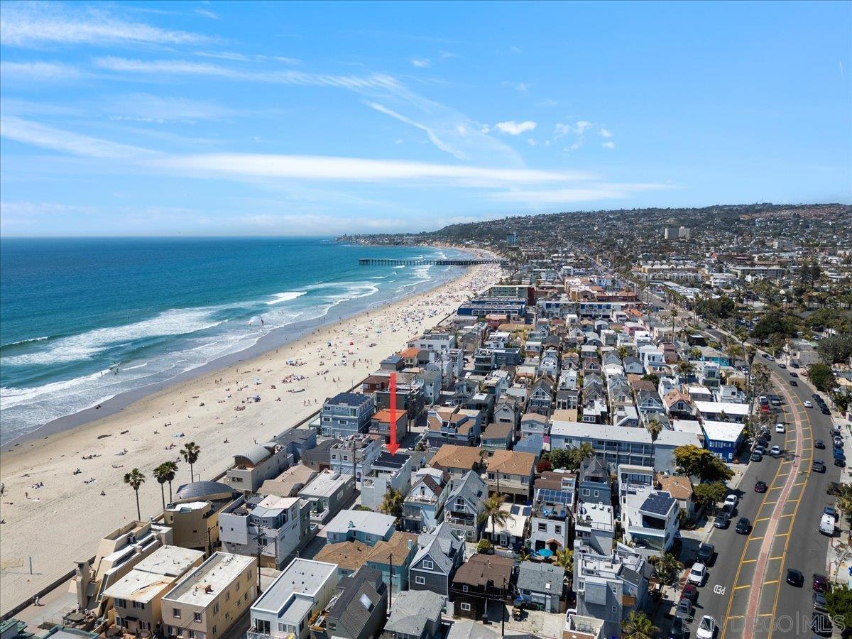 Detail Gallery Image 4 of 38 For 710  Verona Court, San Diego,  CA 92109 - 3 Beds | 3 Baths