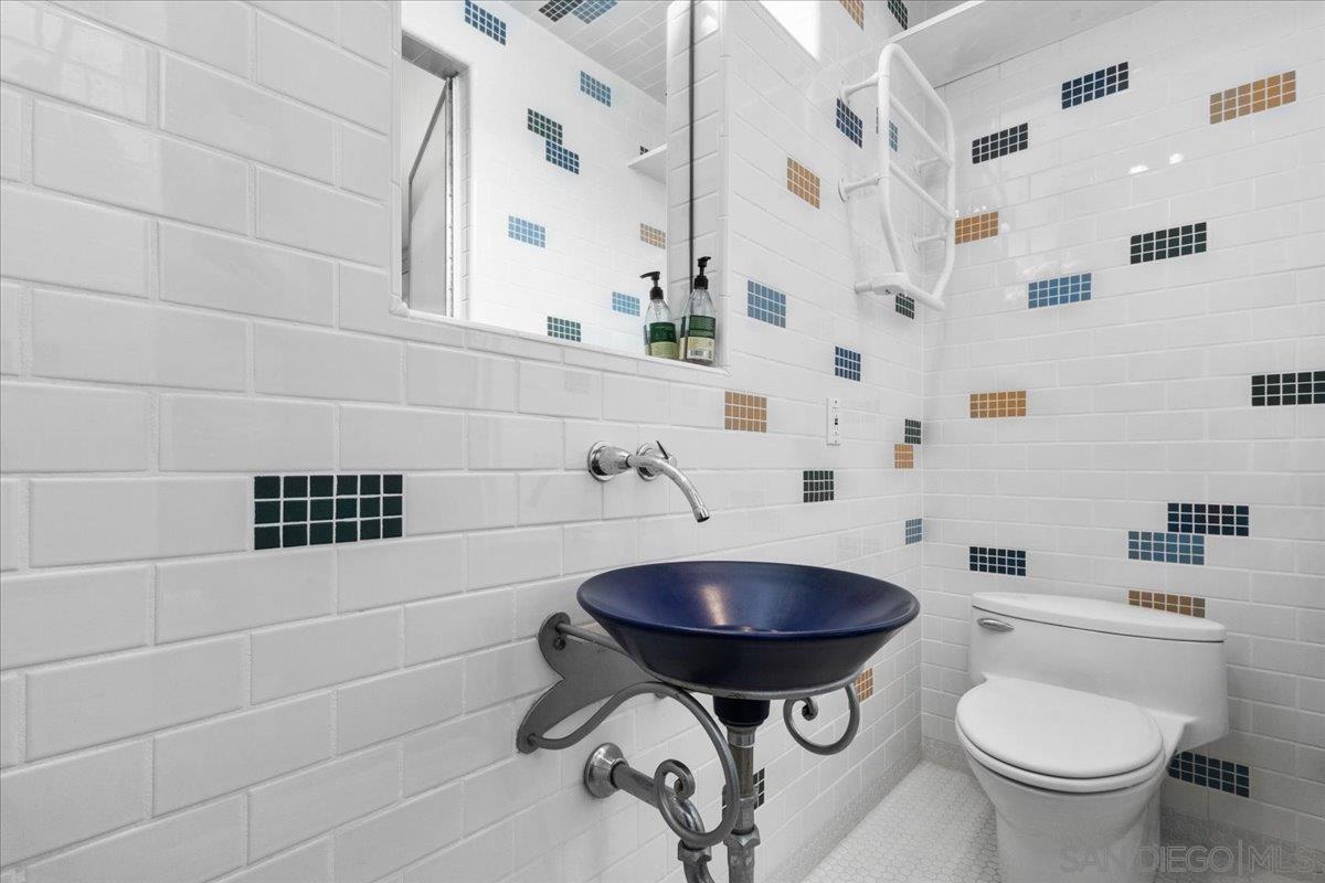 Detail Gallery Image 32 of 38 For 710  Verona Court, San Diego,  CA 92109 - 3 Beds | 3 Baths