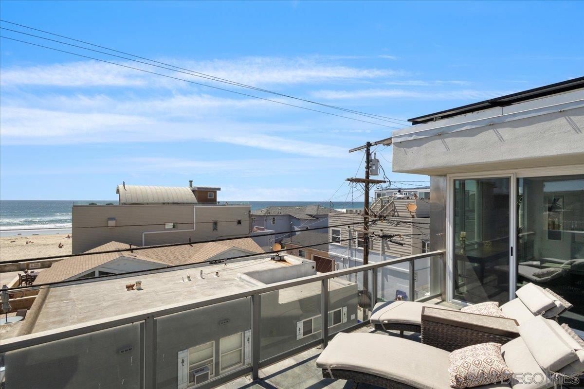 Detail Gallery Image 8 of 38 For 710  Verona Court, San Diego,  CA 92109 - 3 Beds | 3 Baths