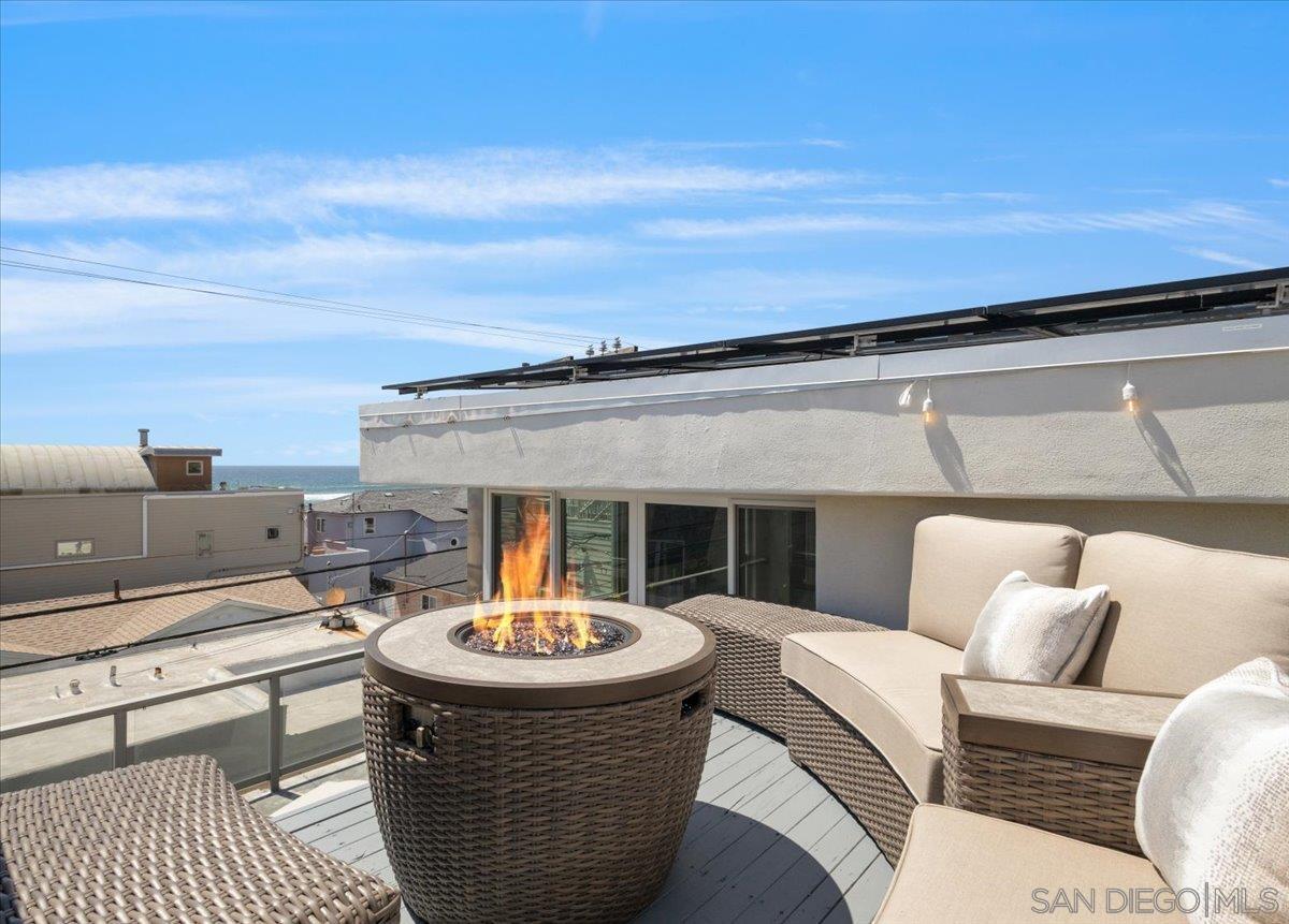 Detail Gallery Image 9 of 38 For 710  Verona Court, San Diego,  CA 92109 - 3 Beds | 3 Baths