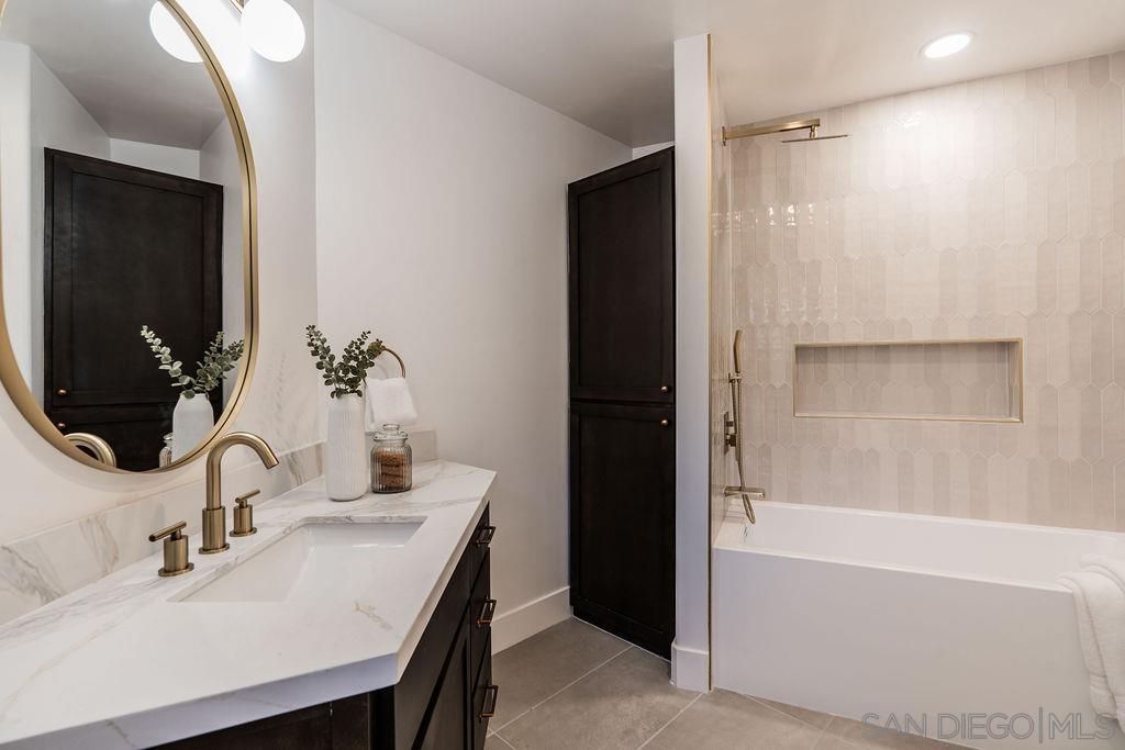 Detail Gallery Image 44 of 75 For 2606  Galicia Way, Carlsbad,  CA 92009 - 5 Beds | 3/1 Baths