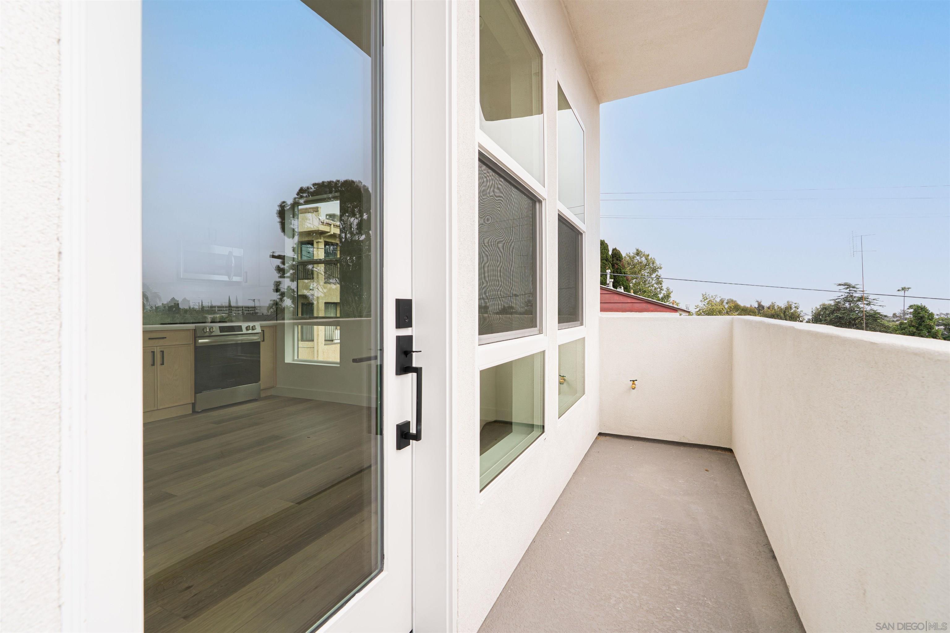 Detail Gallery Image 42 of 72 For 2945  B St, San Diego,  CA 92102 - 6 Beds | 5 Baths