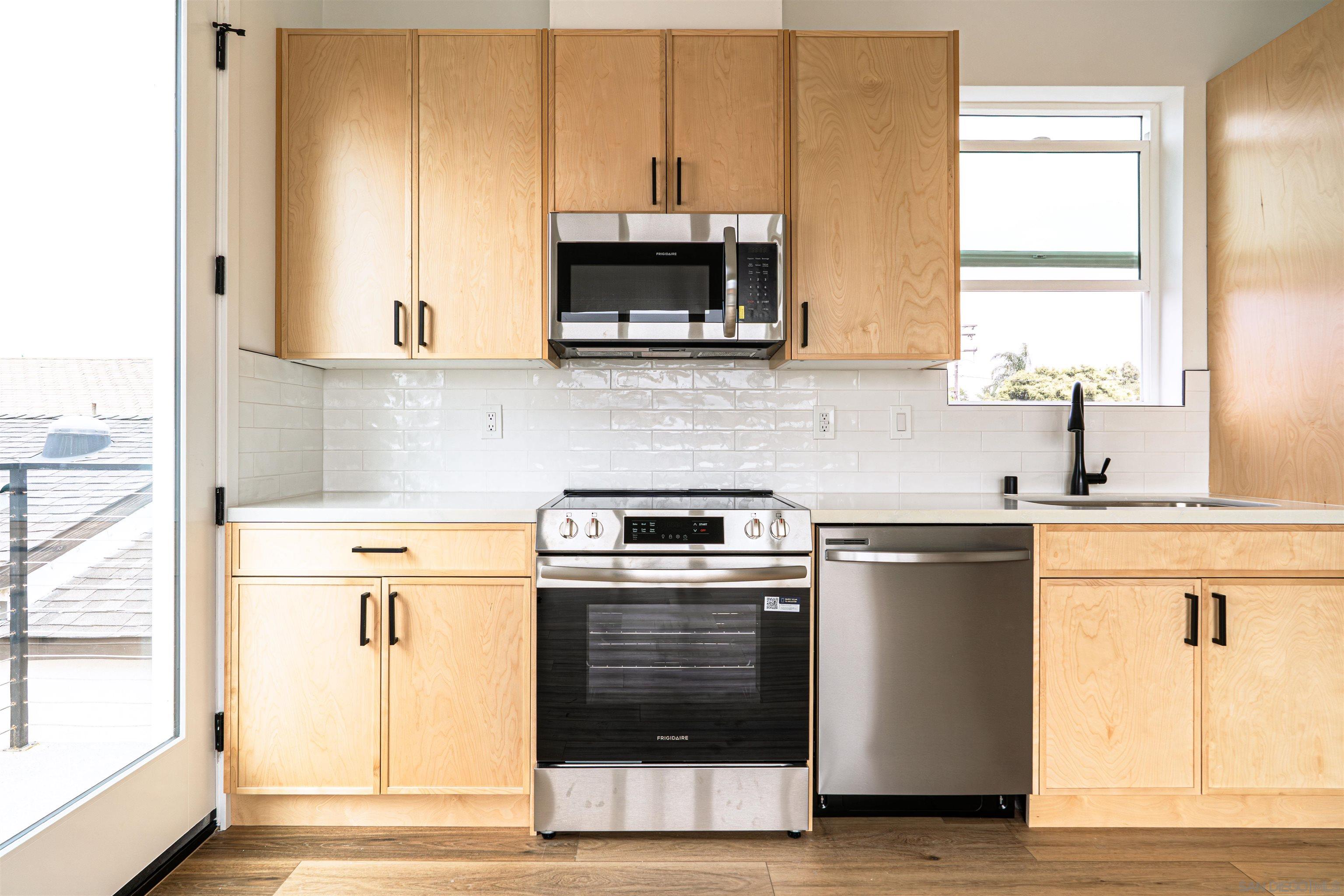 Detail Gallery Image 54 of 72 For 2945  B St, San Diego,  CA 92102 - 6 Beds | 5 Baths