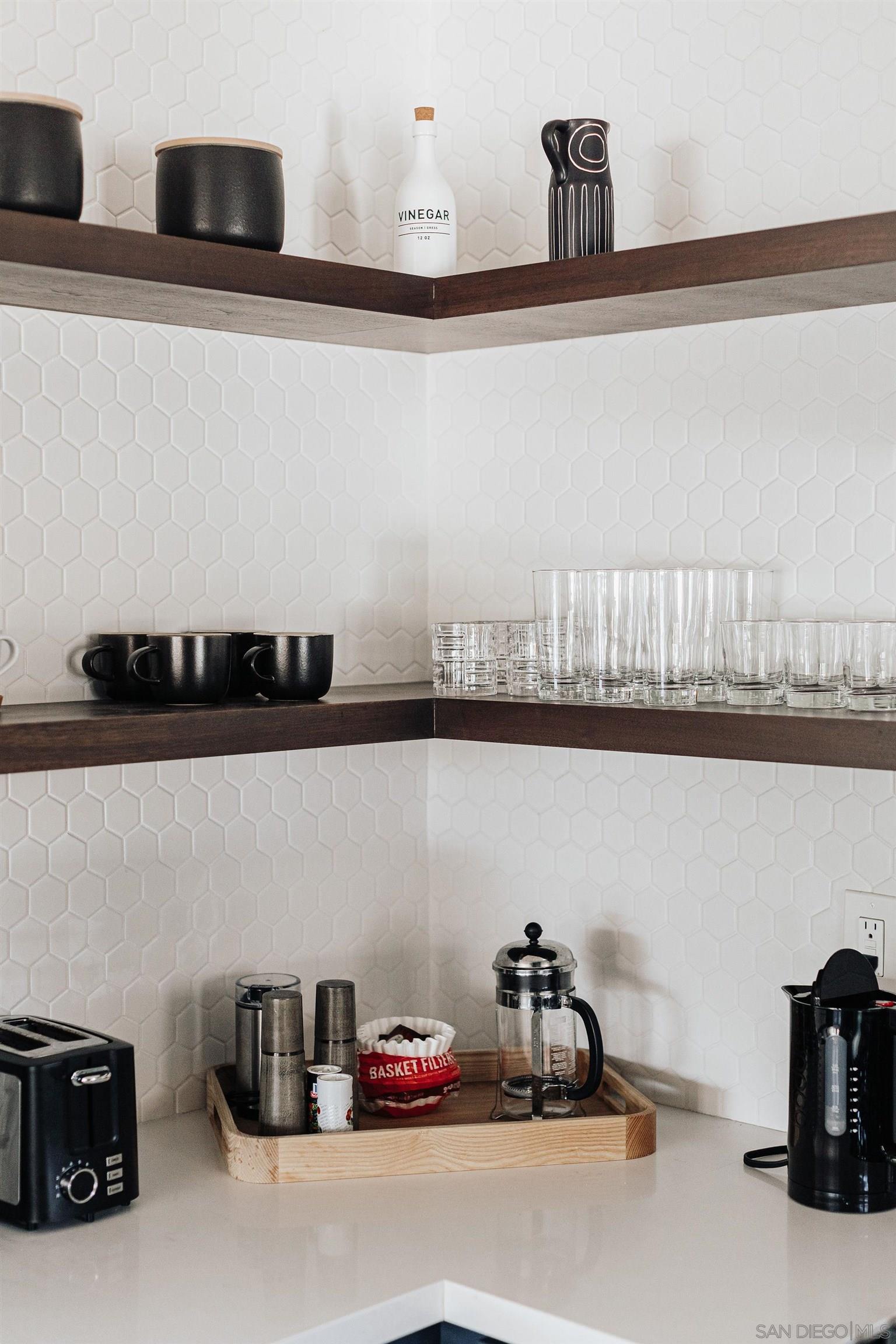 Detail Gallery Image 50 of 73 For 3805  Atascadero Dr, San Diego,  CA 92107 - 3 Beds | 2 Baths