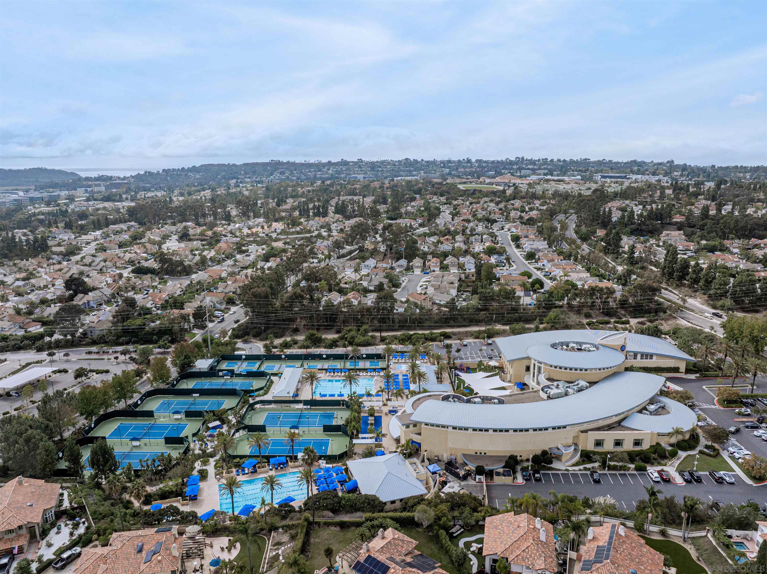 Detail Gallery Image 13 of 75 For 4436  Heritage Glen, San Diego,  CA 92130 - 5 Beds | 3/1 Baths