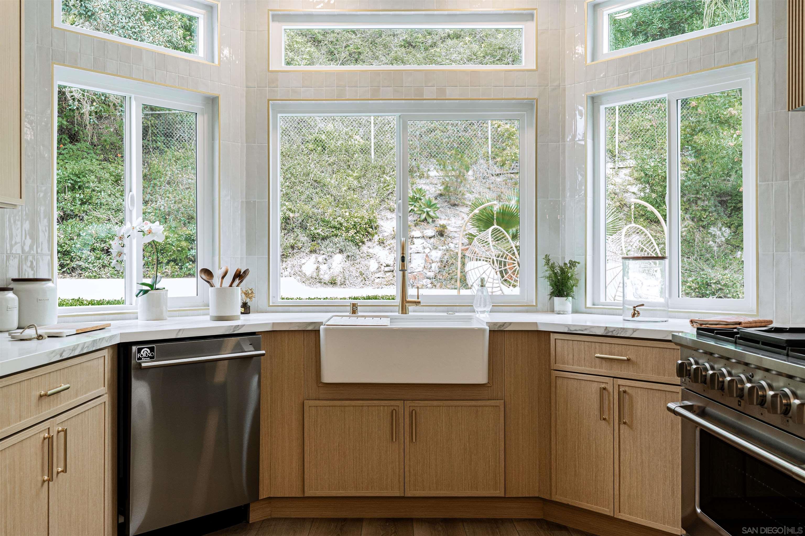 Detail Gallery Image 29 of 75 For 4436  Heritage Glen, San Diego,  CA 92130 - 5 Beds | 3/1 Baths