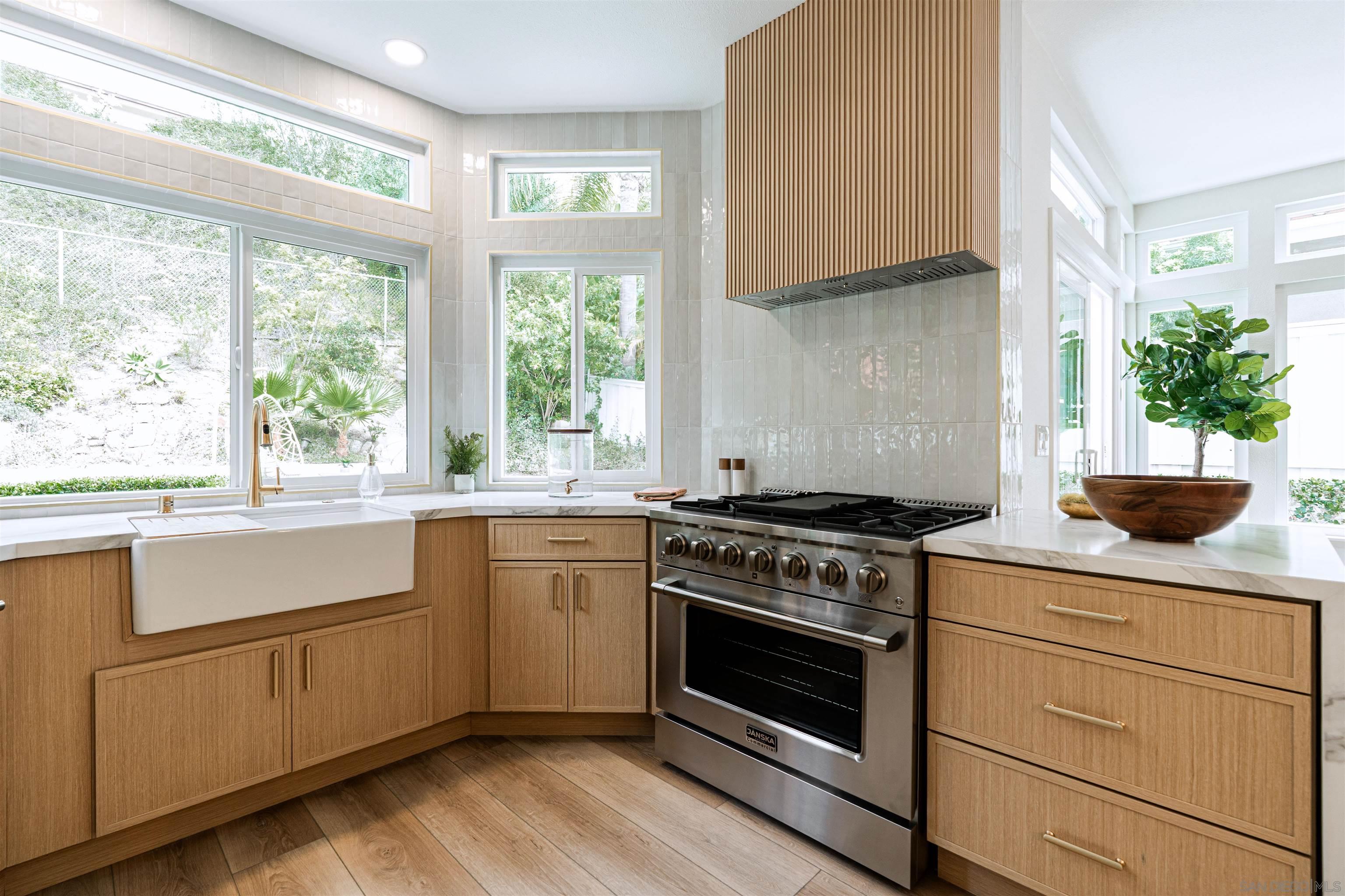 Detail Gallery Image 30 of 75 For 4436  Heritage Glen, San Diego,  CA 92130 - 5 Beds | 3/1 Baths