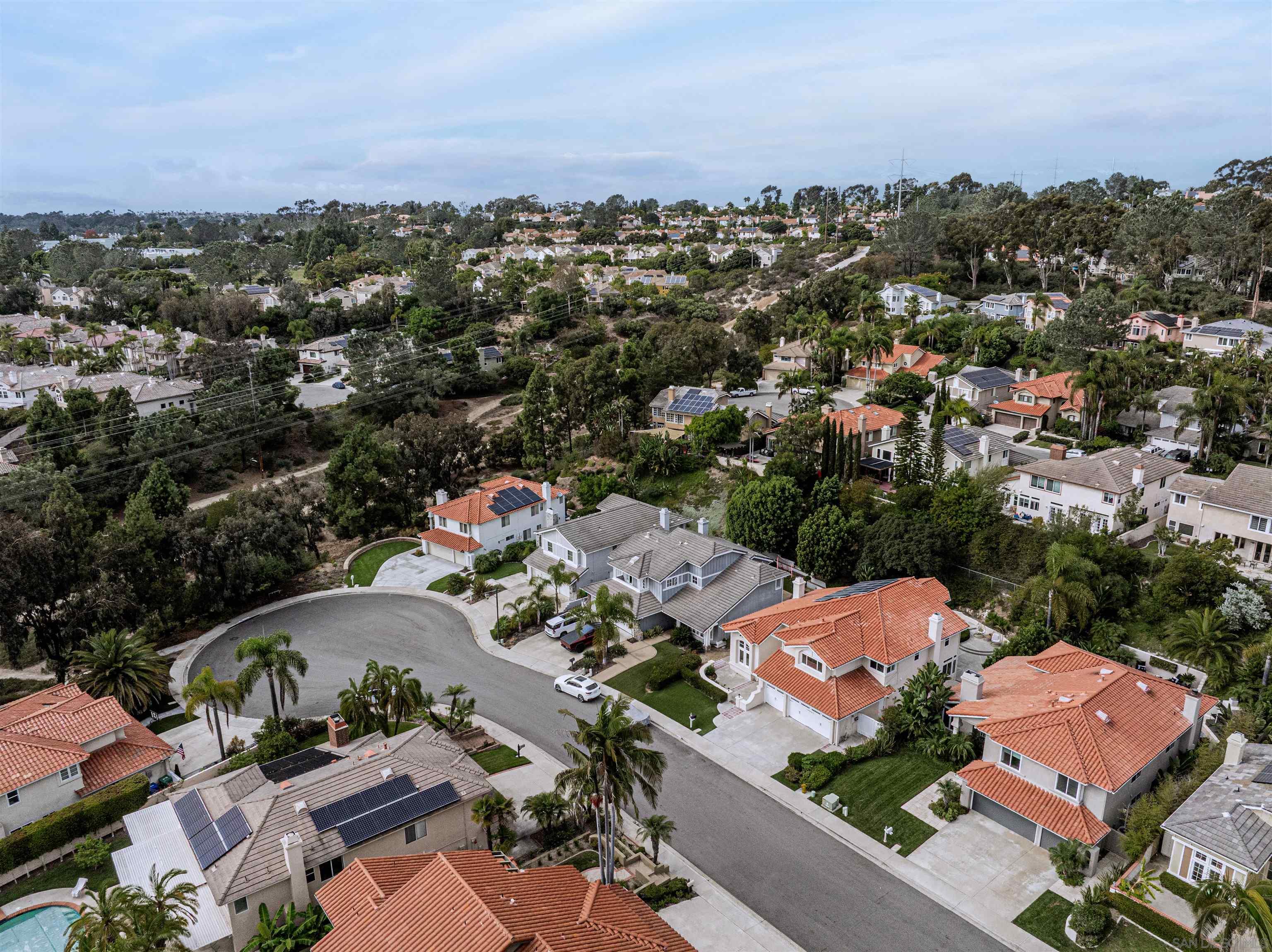 Detail Gallery Image 5 of 75 For 4436  Heritage Glen, San Diego,  CA 92130 - 5 Beds | 3/1 Baths