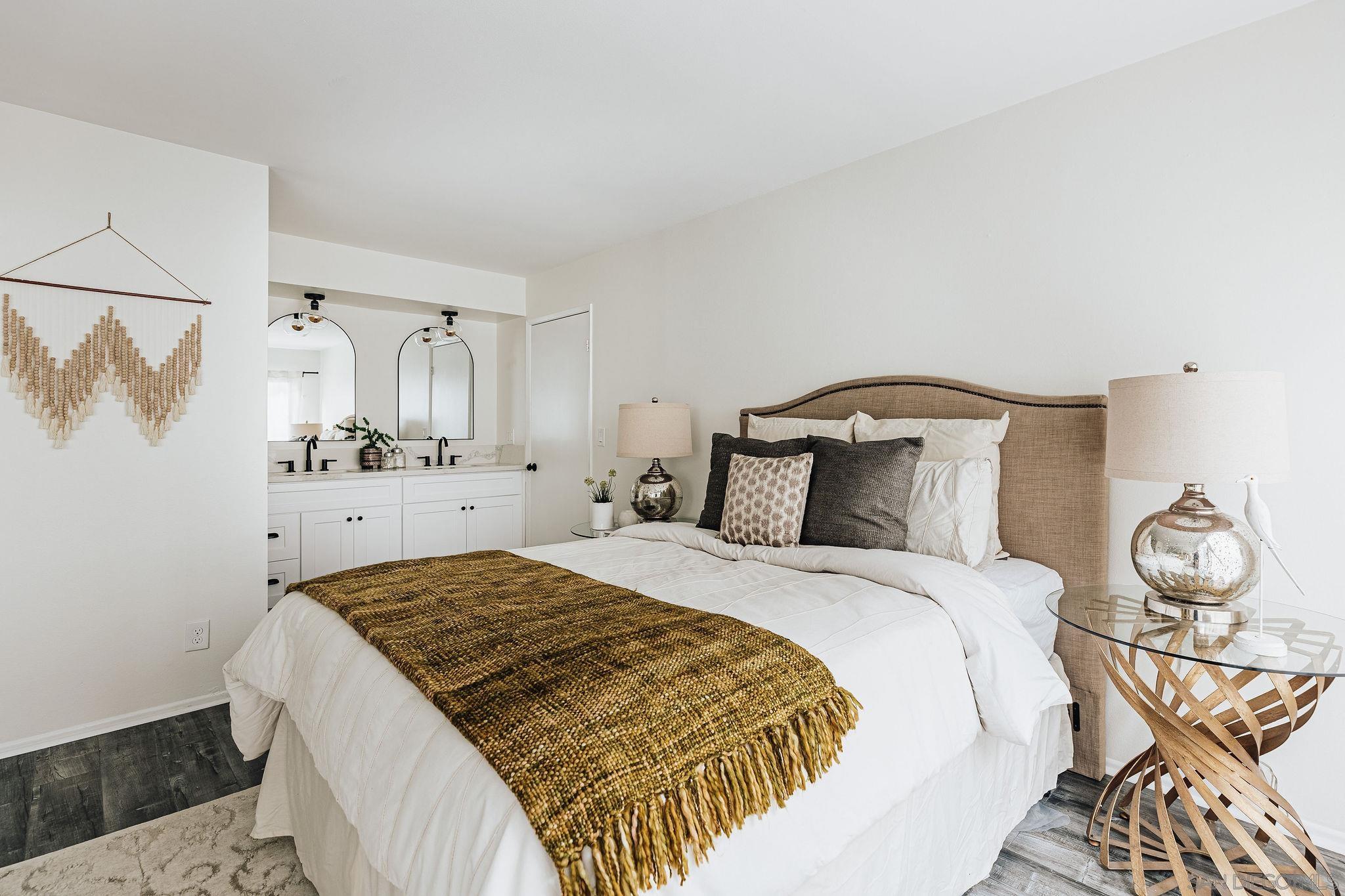 Detail Gallery Image 23 of 50 For 4652  Don Lorenzo Dr  a,  Los Angeles,  CA 90008 - 3 Beds | 3 Baths