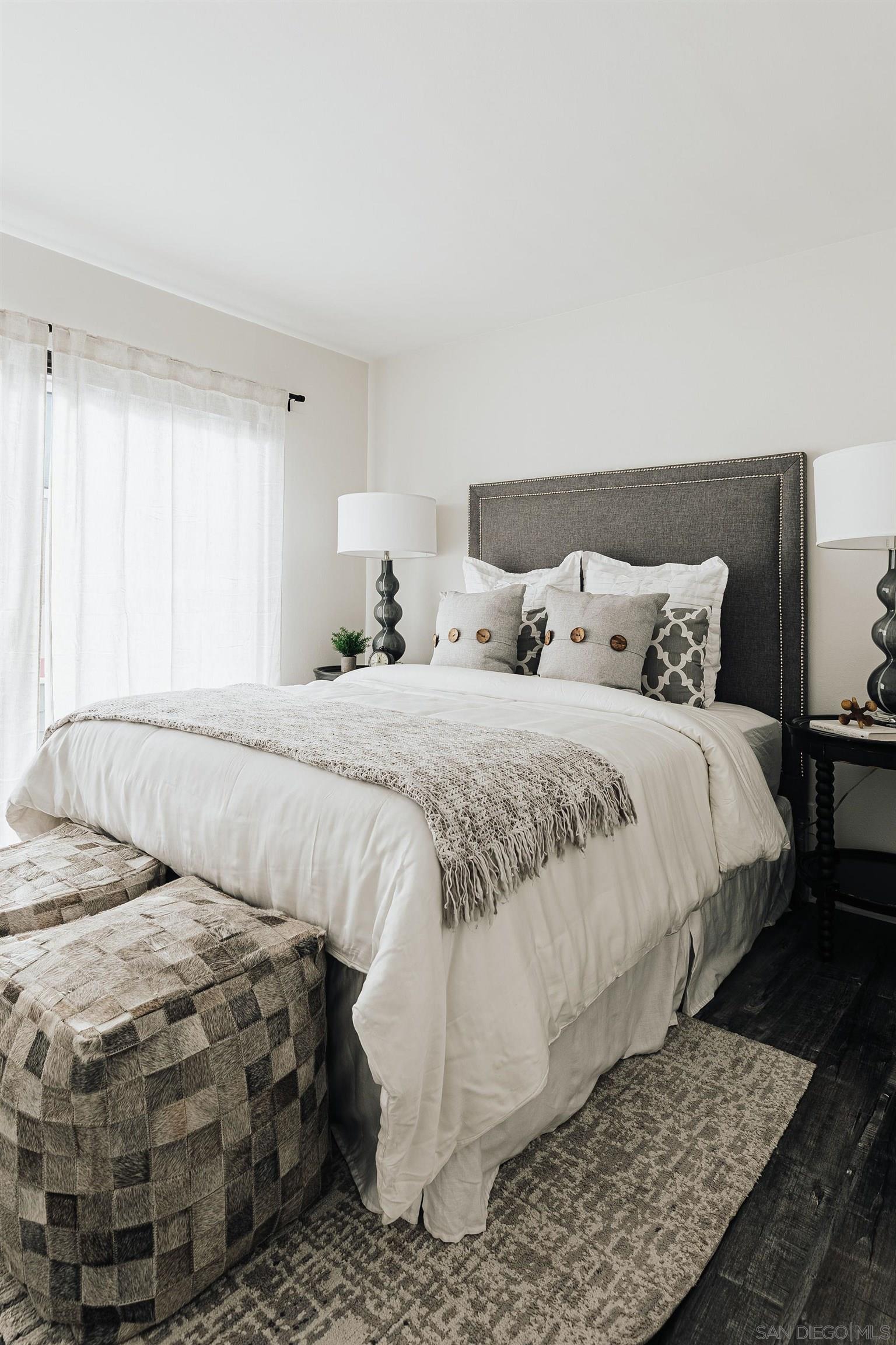 Detail Gallery Image 5 of 50 For 4652  Don Lorenzo Dr  a,  Los Angeles,  CA 90008 - 3 Beds | 3 Baths