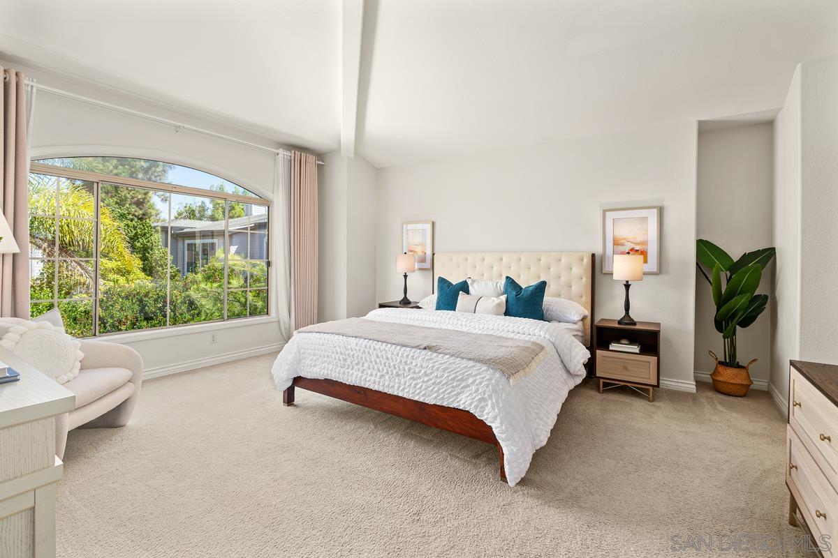 Detail Gallery Image 20 of 42 For 8619  via Mallorca  #C,  La Jolla,  CA 92037 - 3 Beds | 2/1 Baths