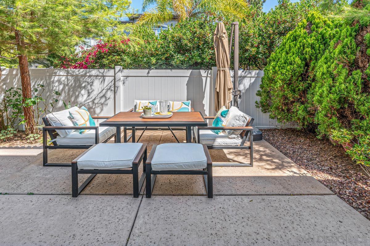 Detail Gallery Image 32 of 42 For 8619  via Mallorca  #C,  La Jolla,  CA 92037 - 3 Beds | 2/1 Baths