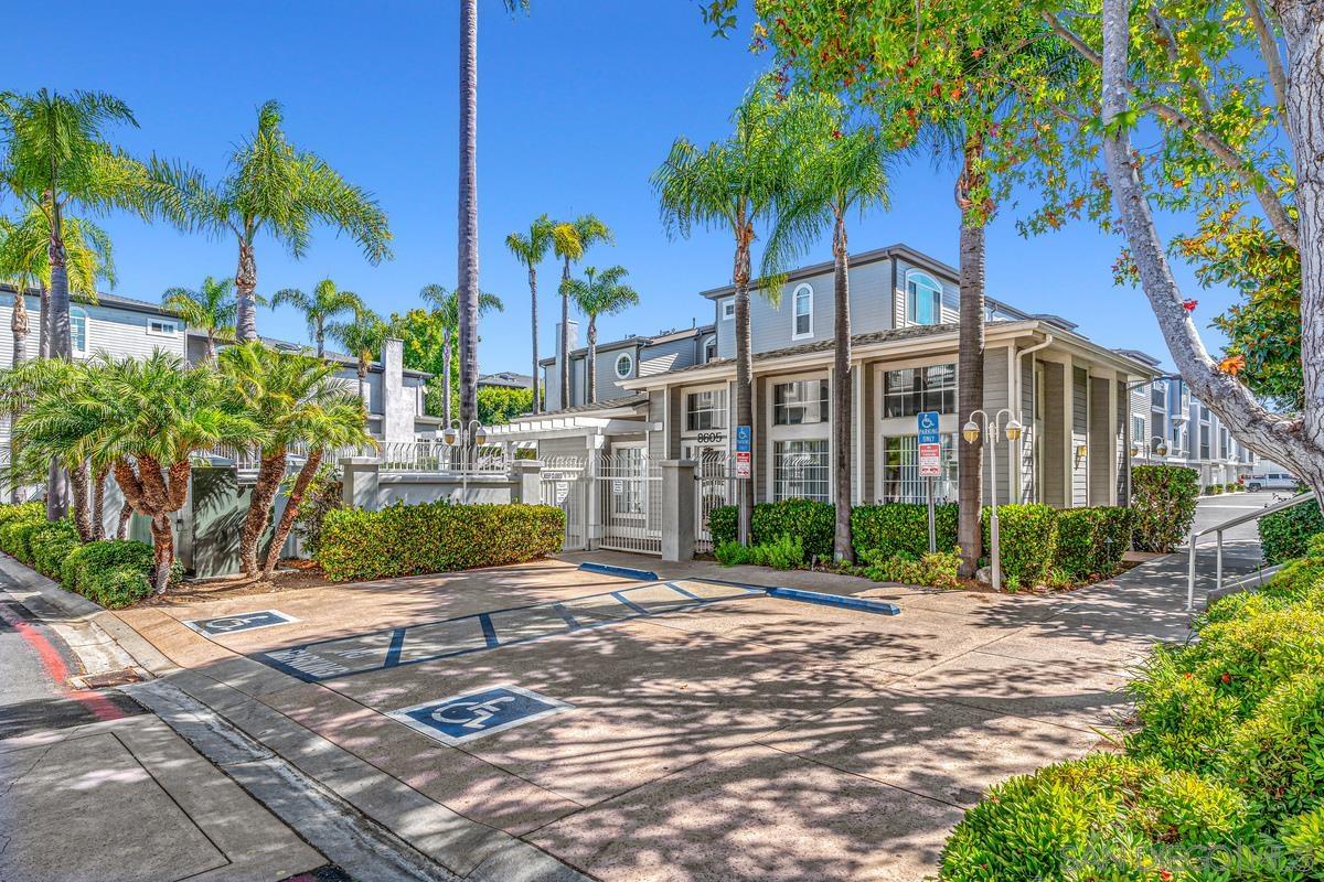 Detail Gallery Image 40 of 42 For 8619  via Mallorca  #C,  La Jolla,  CA 92037 - 3 Beds | 2/1 Baths