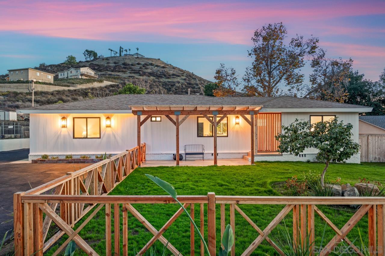 Detail Gallery Image 3 of 63 For 1155  Pepper Dr, El Cajon,  CA 92021 - 4 Beds | 2/1 Baths