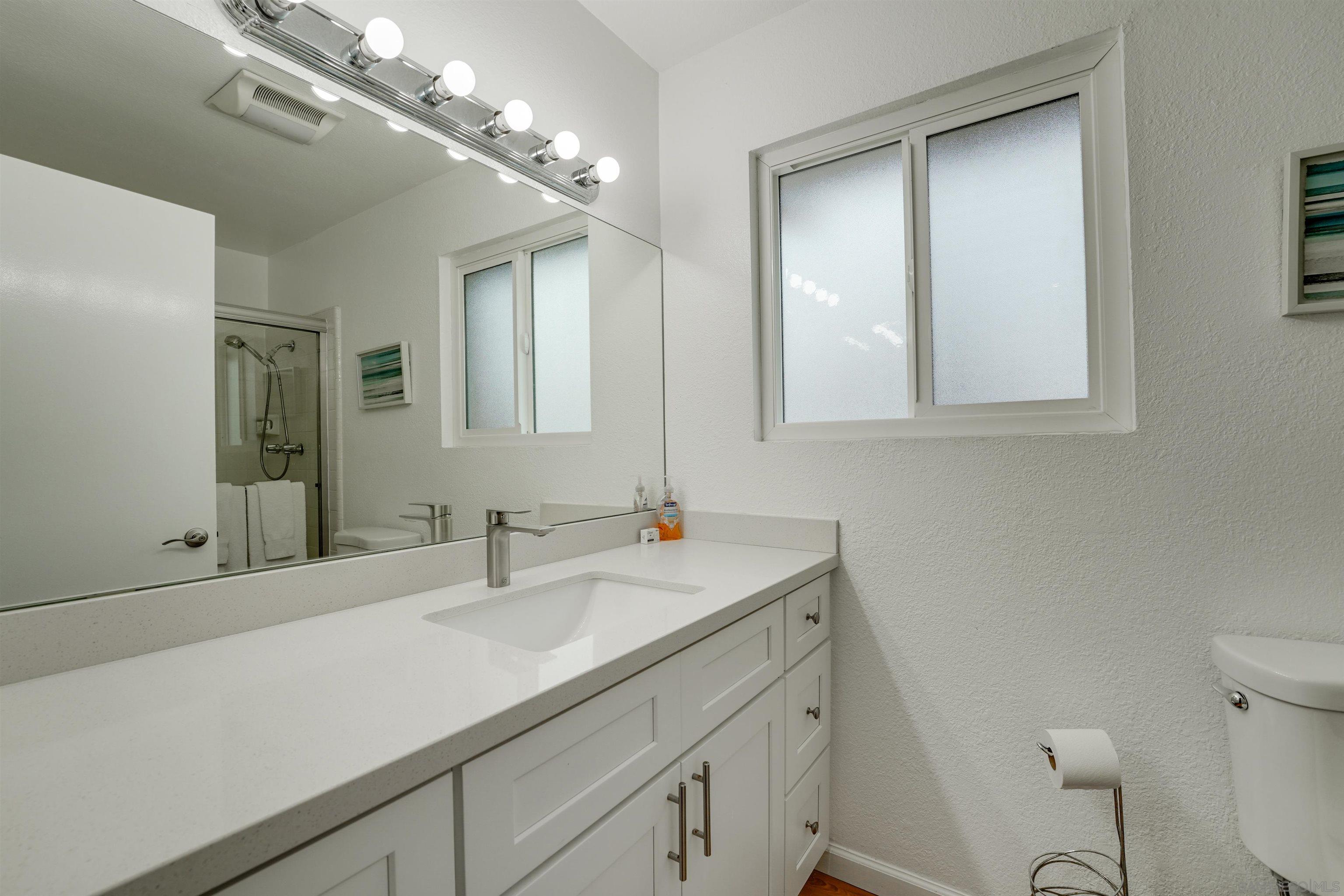 Detail Gallery Image 19 of 29 For 8229  El Paseo Grande, La Jolla,  CA 92037 - 4 Beds | 2/1 Baths
