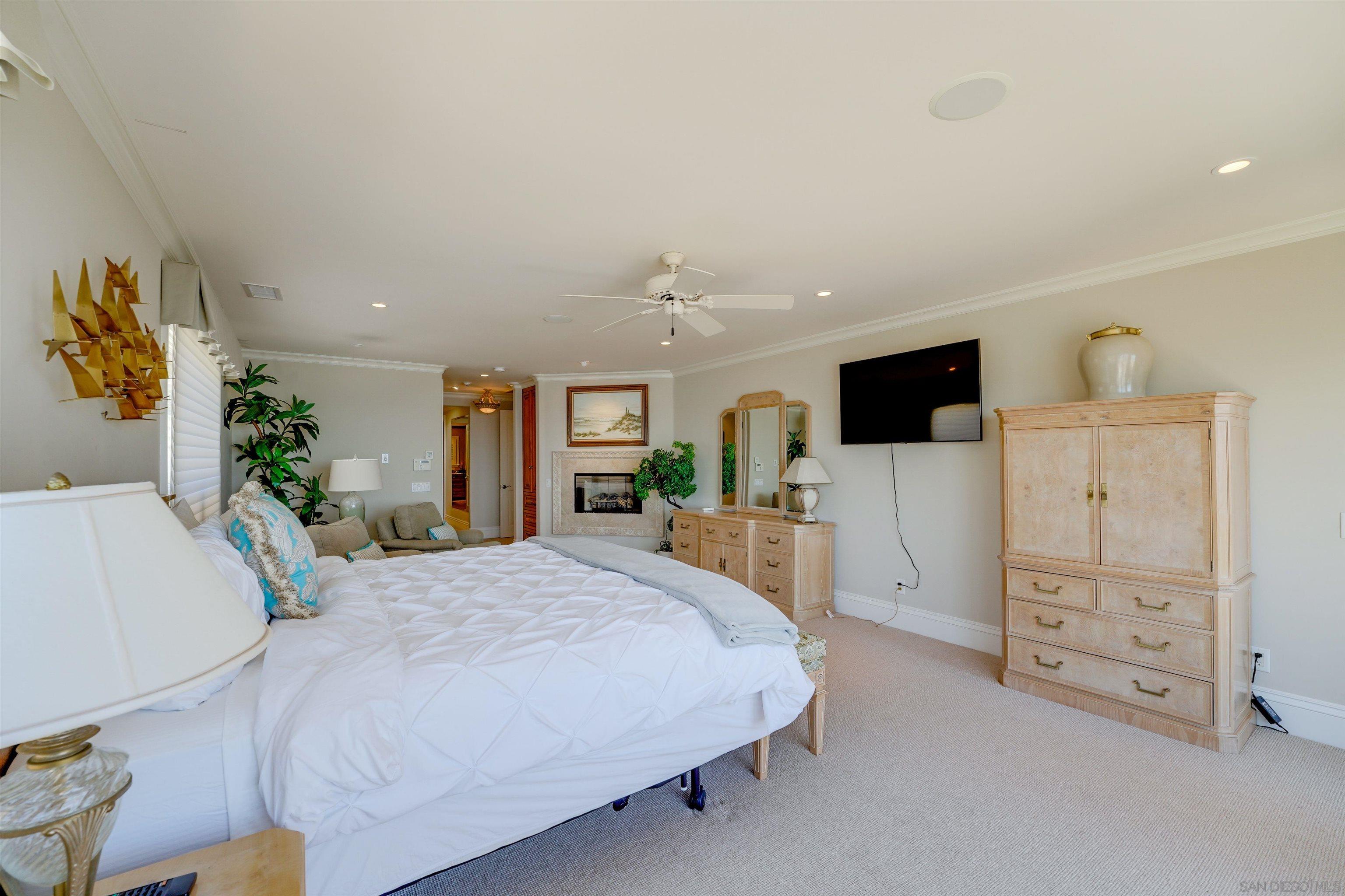 Detail Gallery Image 32 of 64 For 6010  Camino De La Costa, La Jolla,  CA 92037 - 4 Beds | 4/1 Baths