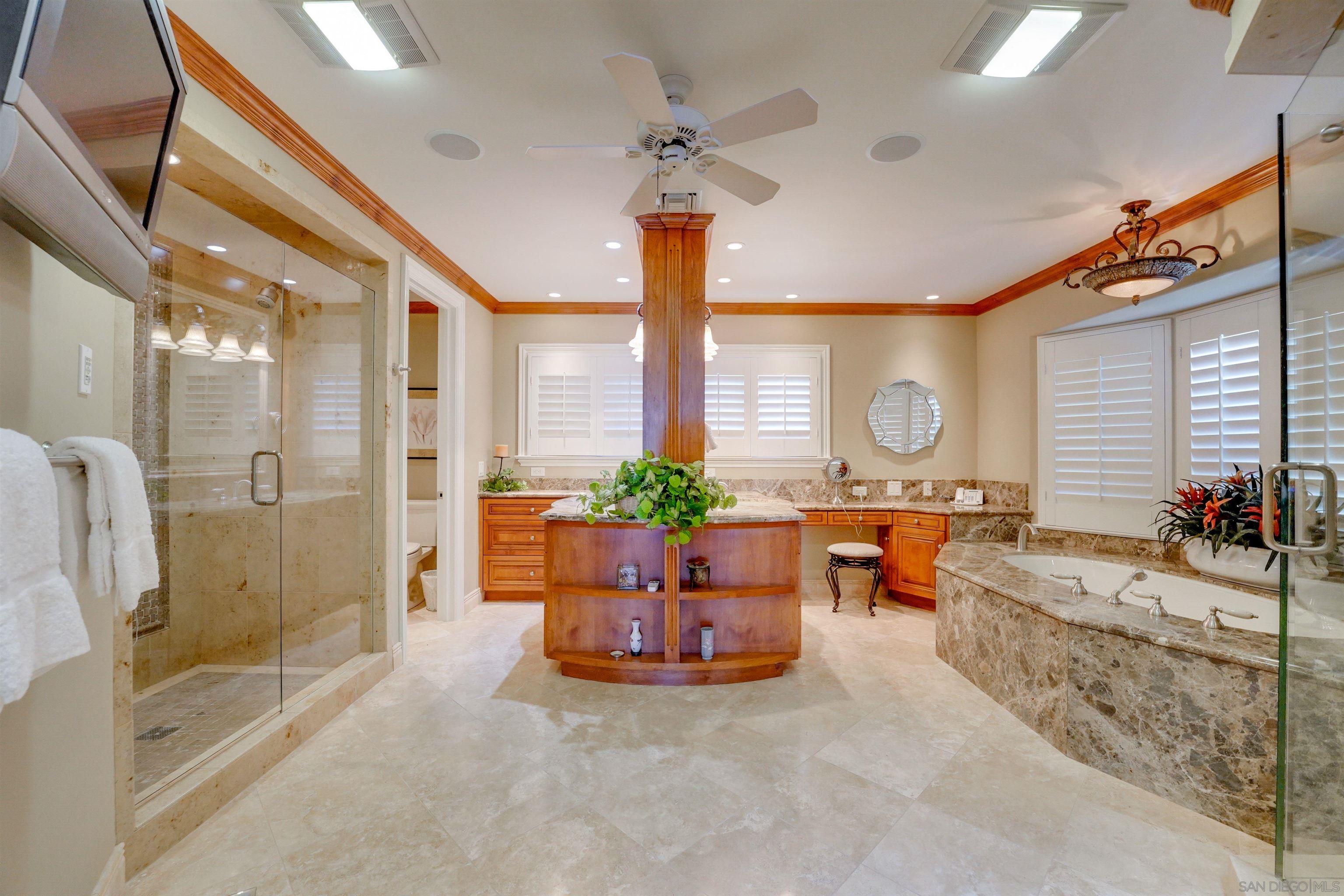 Detail Gallery Image 34 of 64 For 6010  Camino De La Costa, La Jolla,  CA 92037 - 4 Beds | 4/1 Baths