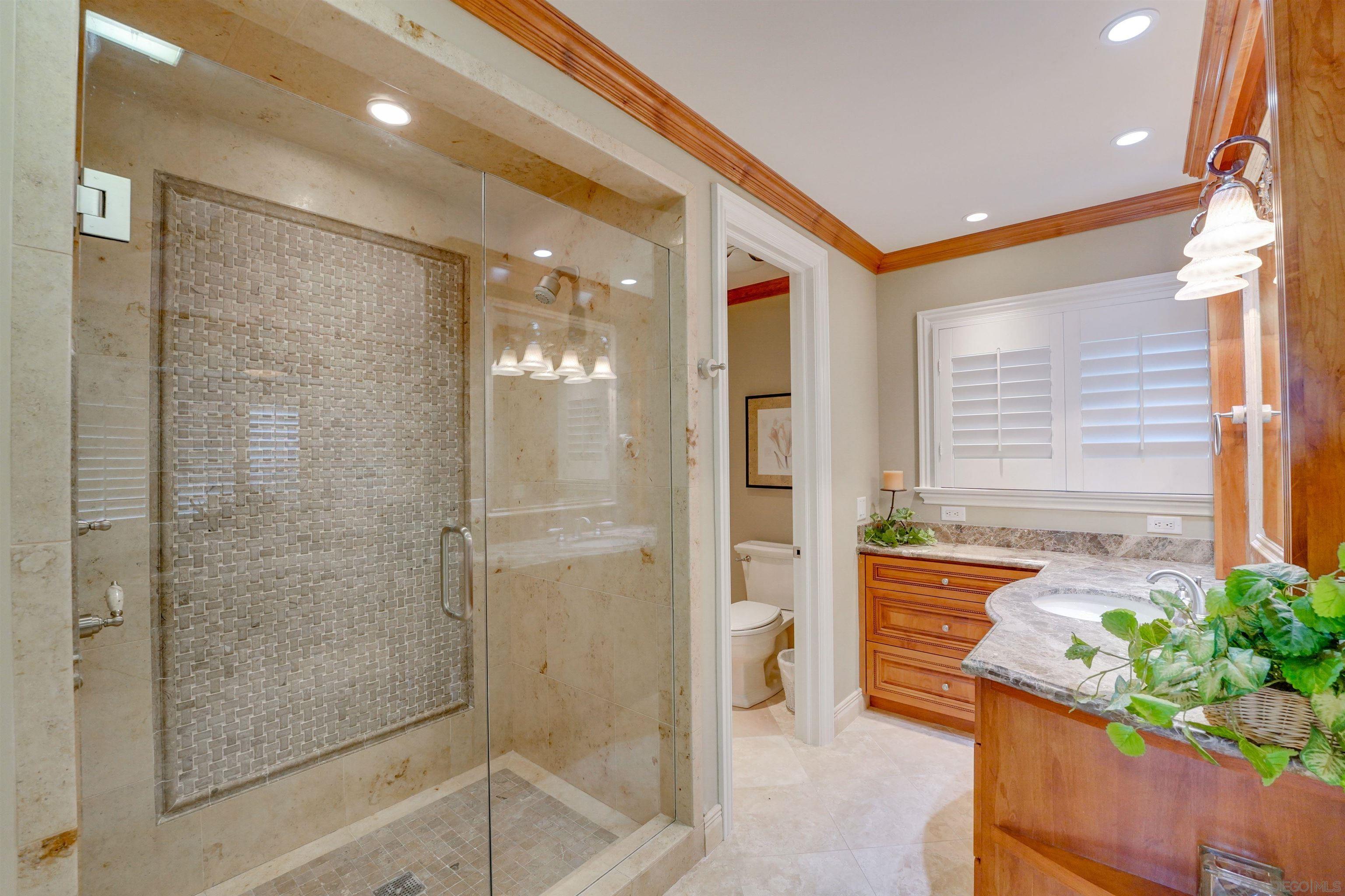 Detail Gallery Image 38 of 64 For 6010  Camino De La Costa, La Jolla,  CA 92037 - 4 Beds | 4/1 Baths