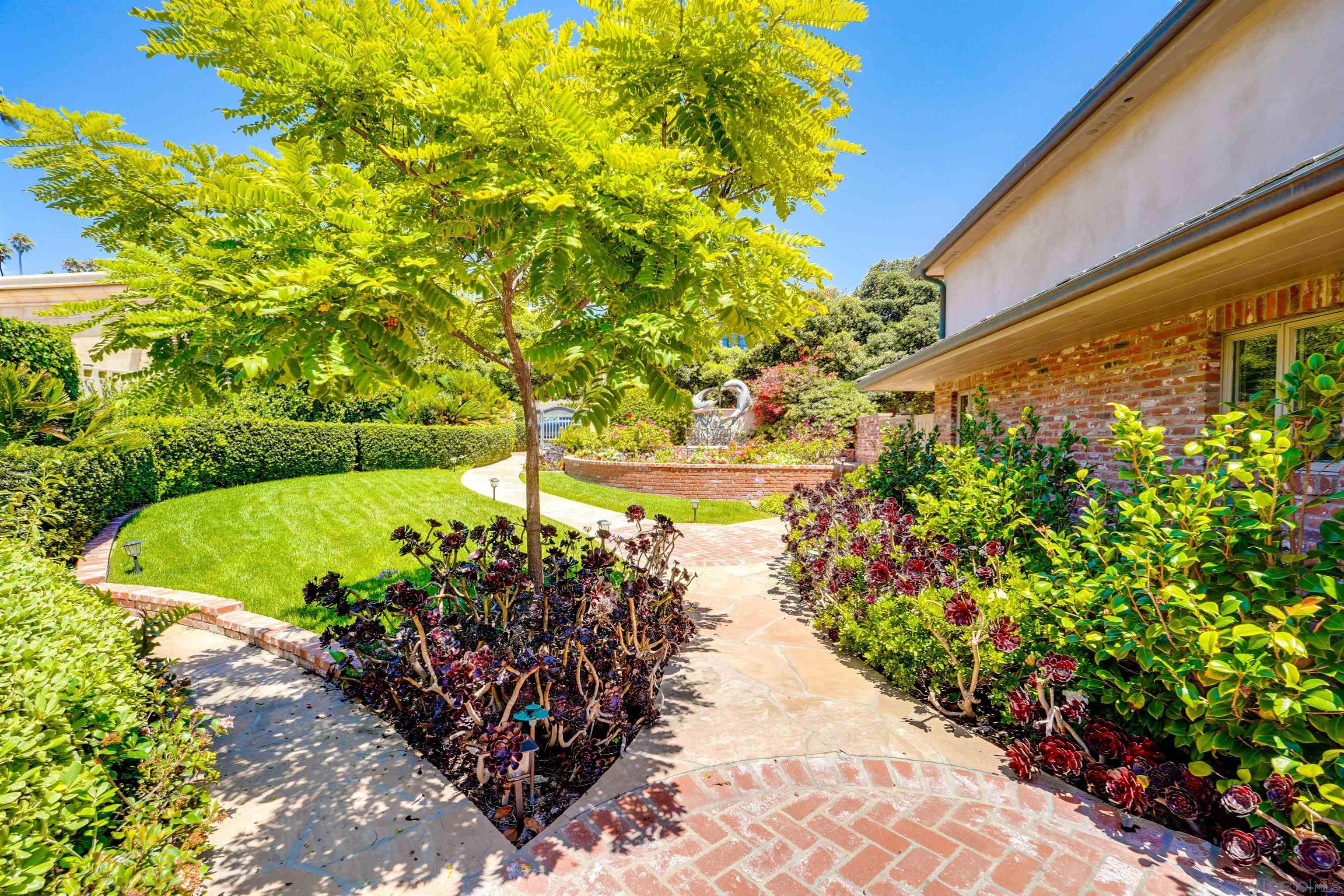 Detail Gallery Image 8 of 64 For 6010  Camino De La Costa, La Jolla,  CA 92037 - 4 Beds | 4/1 Baths