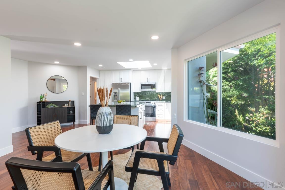 Detail Gallery Image 12 of 70 For 907  Ridge Heights Road, Fallbrook,  CA 92028 - 4 Beds | 2/1 Baths