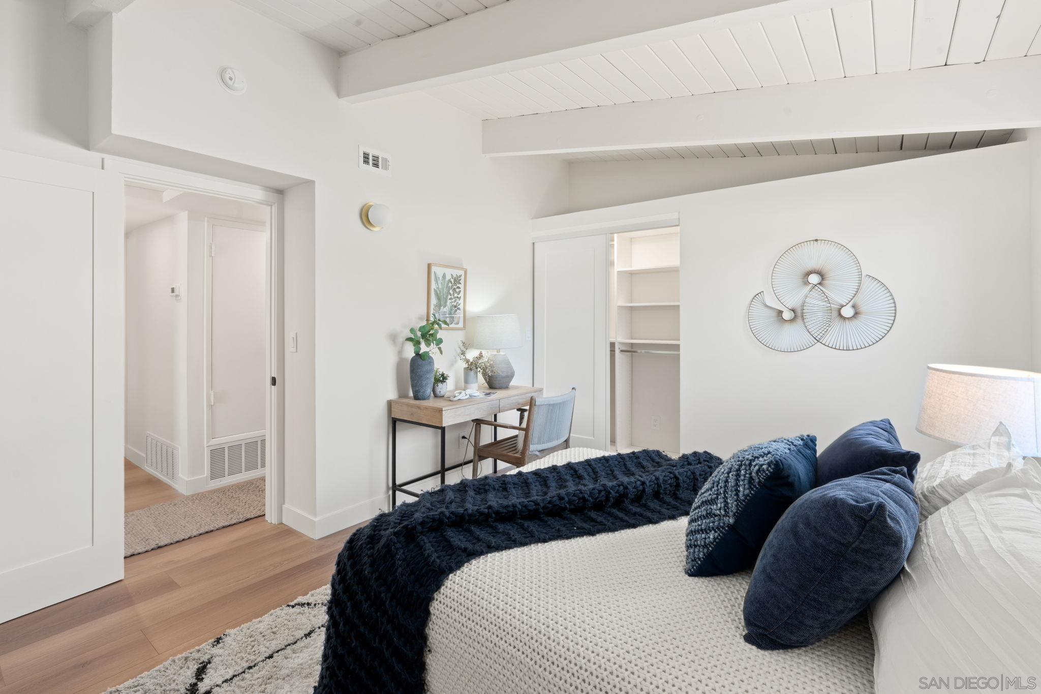 Detail Gallery Image 33 of 37 For 2561  Loring St, San Diego,  CA 92109 - 3 Beds | 2 Baths