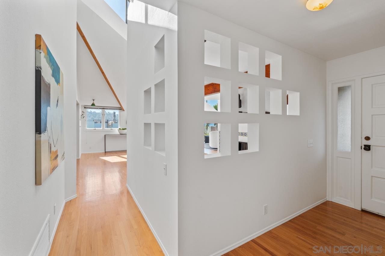 Detail Gallery Image 13 of 74 For 2506  via Merano, Del Mar,  CA 92014 - 2 Beds | 2/1 Baths