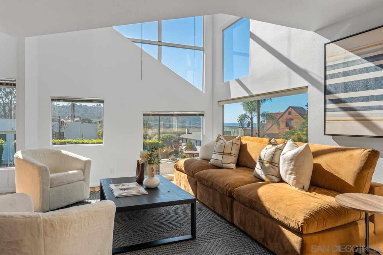 Detail Gallery Image 4 of 74 For 2506  via Merano, Del Mar,  CA 92014 - 2 Beds | 2/1 Baths