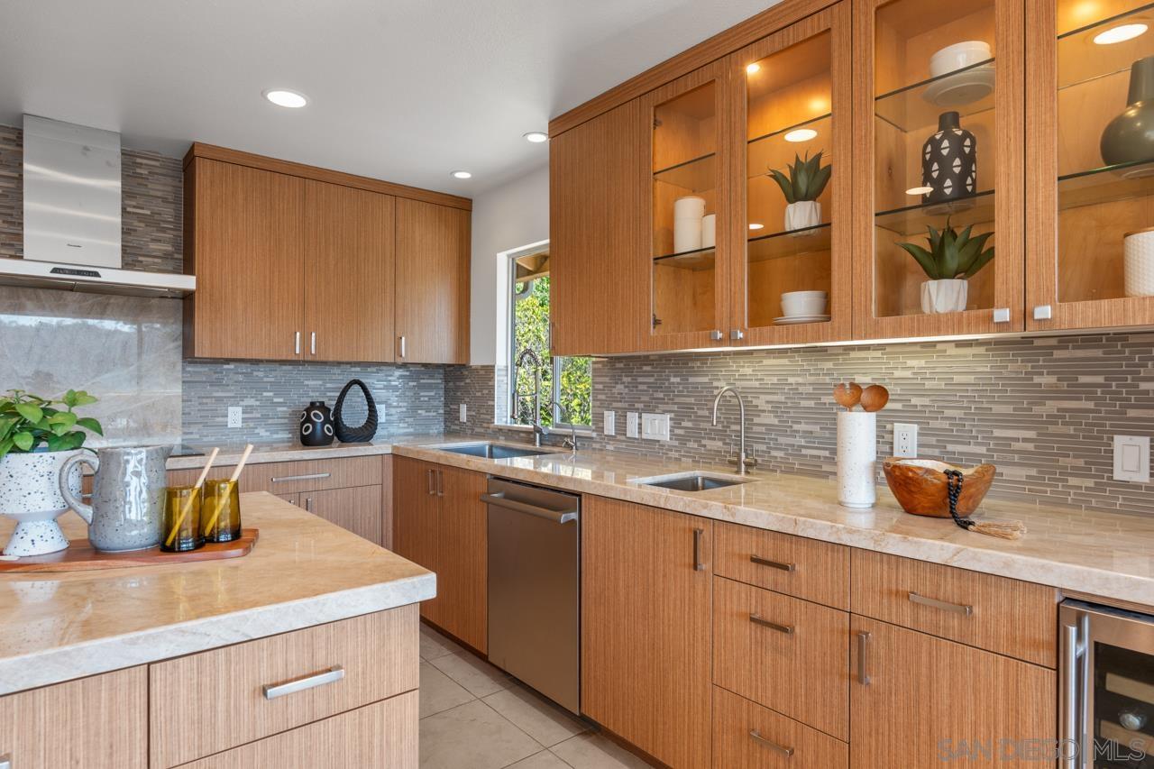 Detail Gallery Image 35 of 74 For 2506  via Merano, Del Mar,  CA 92014 - 2 Beds | 2/1 Baths