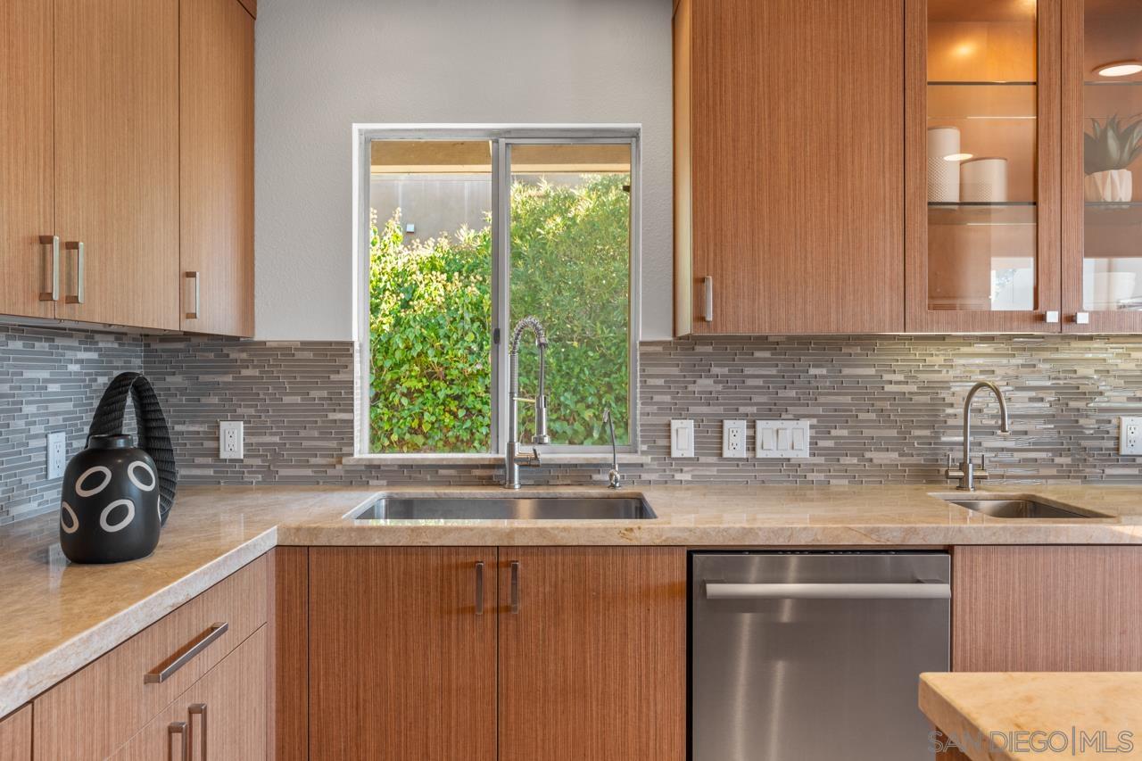Detail Gallery Image 38 of 74 For 2506  via Merano, Del Mar,  CA 92014 - 2 Beds | 2/1 Baths