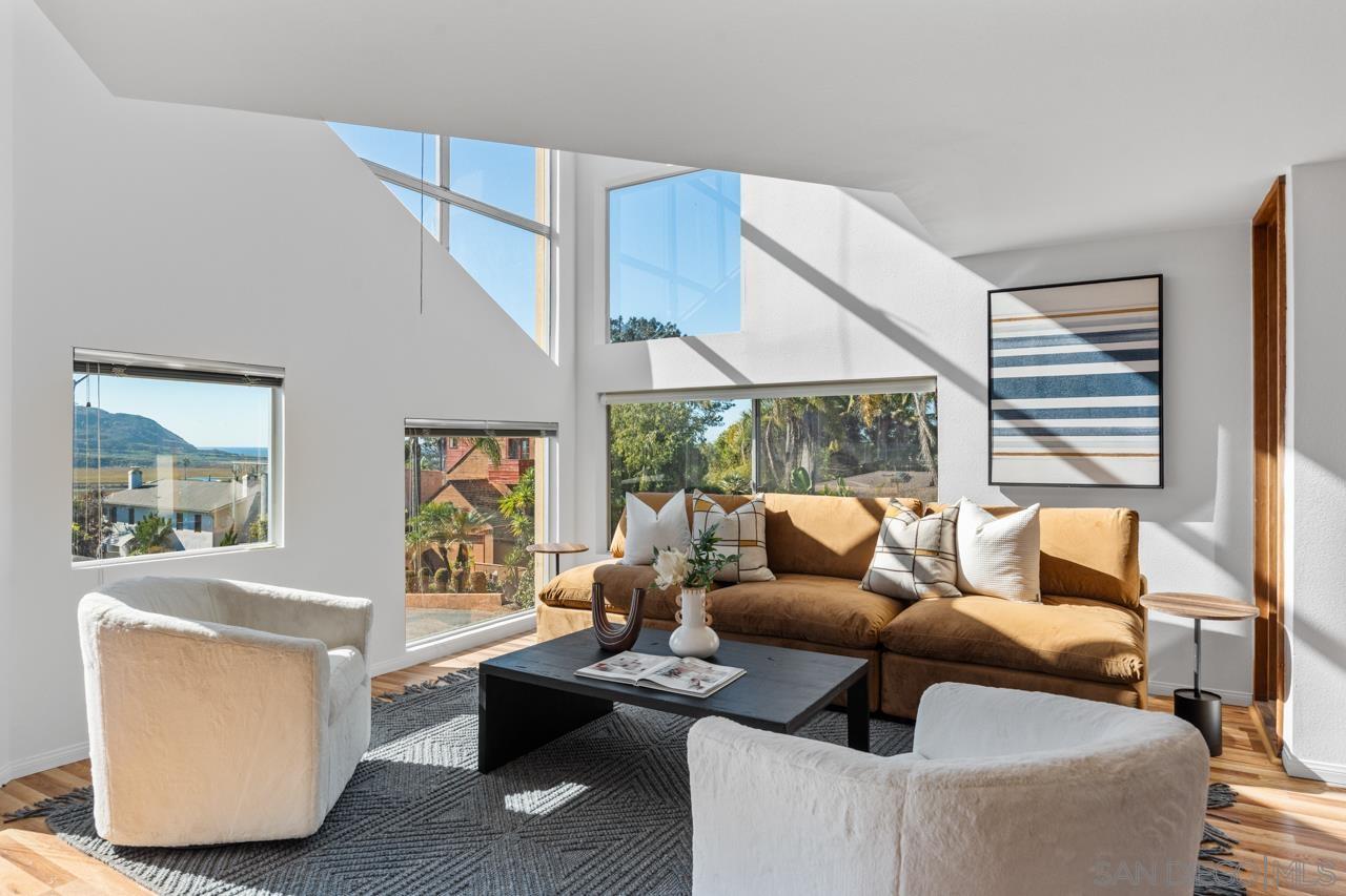 Detail Gallery Image 10 of 74 For 2506  via Merano, Del Mar,  CA 92014 - 2 Beds | 2/1 Baths