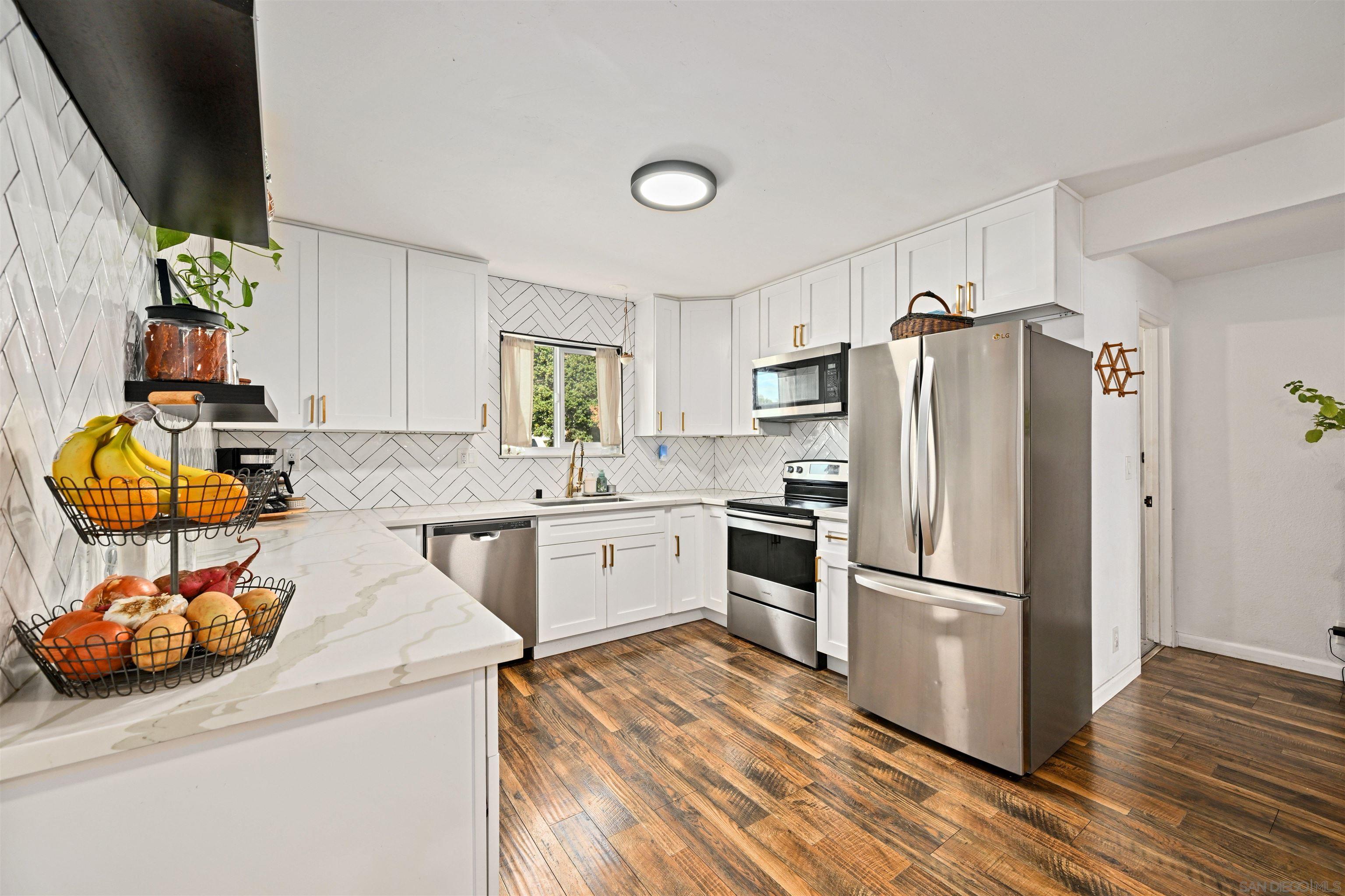 Detail Gallery Image 15 of 31 For 8703  Verlane Dr, San Diego,  CA 92119 - 4 Beds | 2 Baths