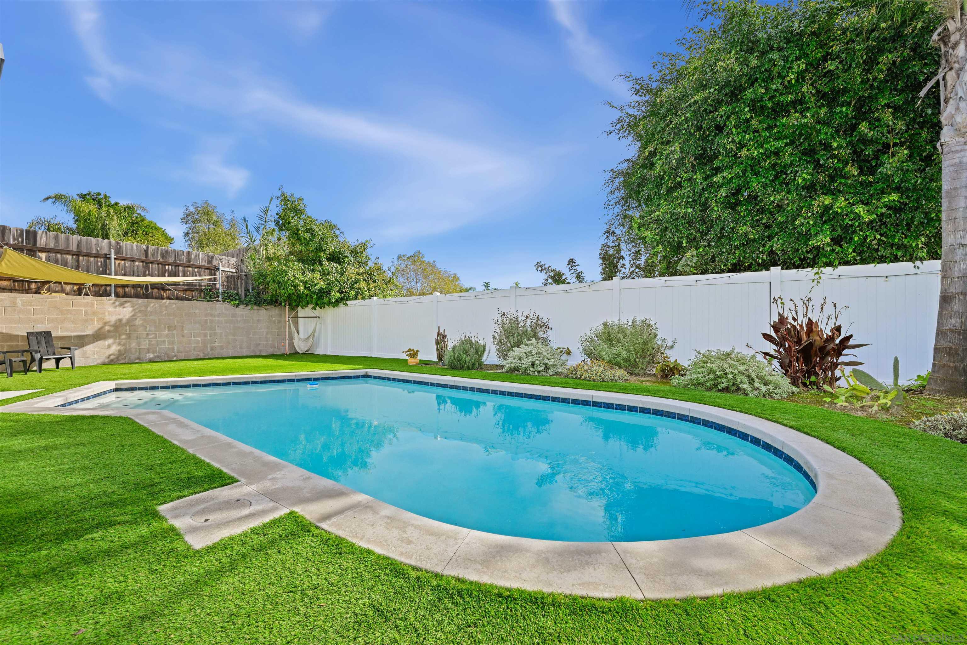 Detail Gallery Image 5 of 31 For 8703  Verlane Dr, San Diego,  CA 92119 - 4 Beds | 2 Baths