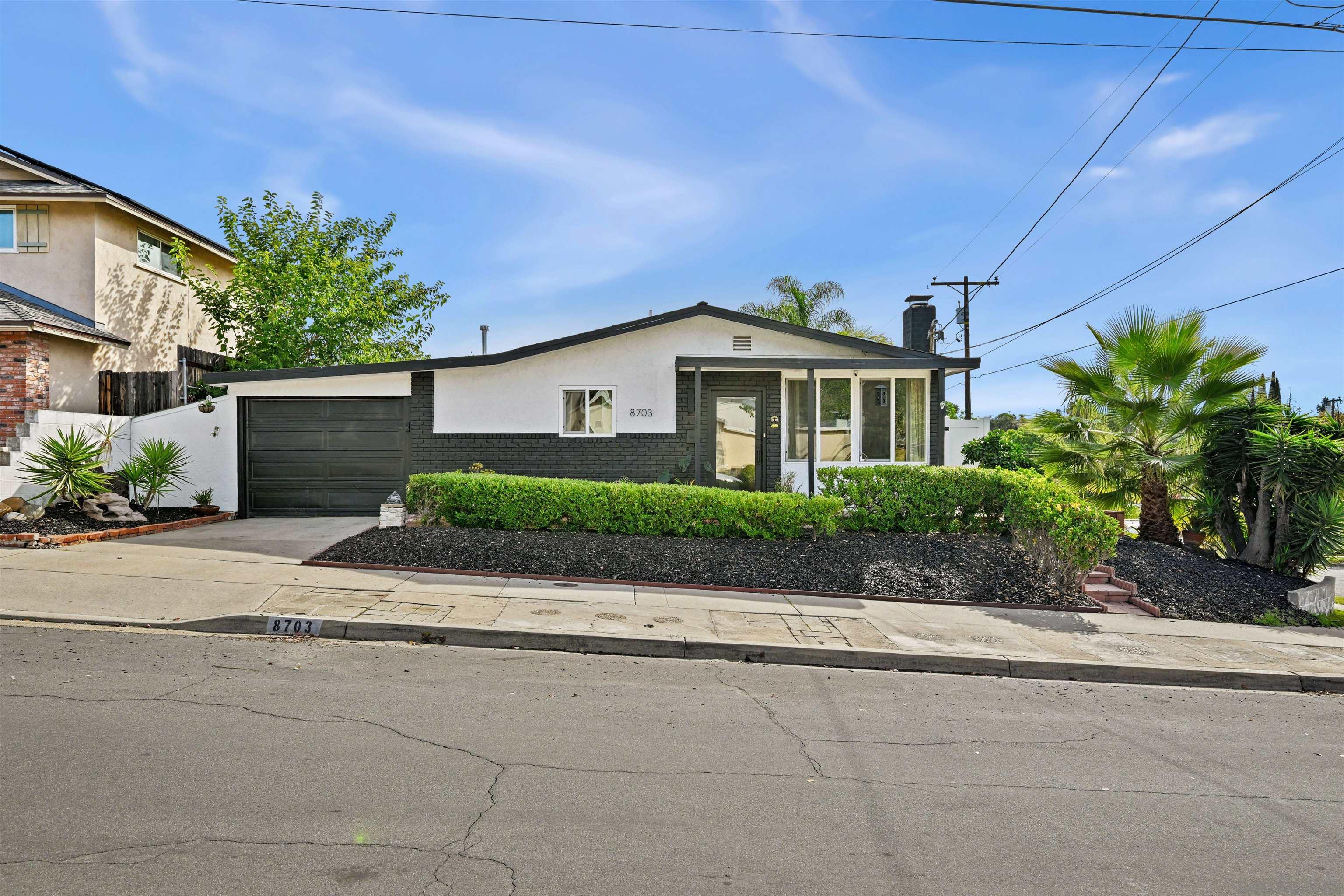 Detail Gallery Image 7 of 31 For 8703  Verlane Dr, San Diego,  CA 92119 - 4 Beds | 2 Baths