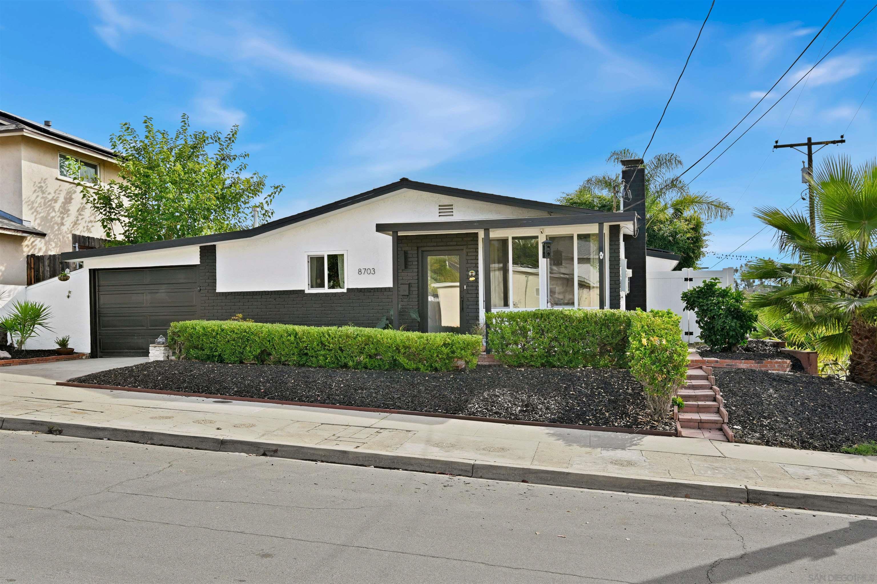 Detail Gallery Image 8 of 31 For 8703  Verlane Dr, San Diego,  CA 92119 - 4 Beds | 2 Baths