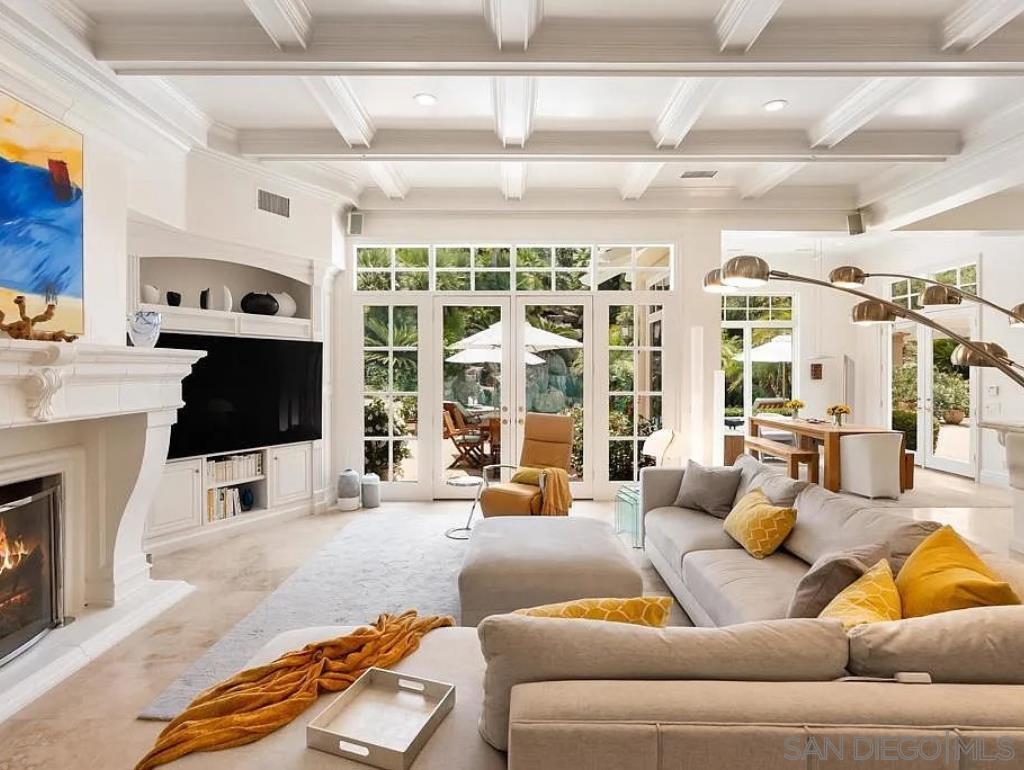 Detail Gallery Image 3 of 25 For 6369  Clubhouse, Rancho Santa Fe,  CA 92067 - 6 Beds | 5/1 Baths