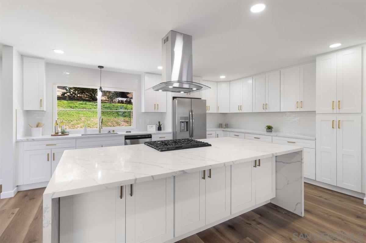 Detail Gallery Image 20 of 73 For 1756  Alhudson Dr, Escondido,  CA 92029 - 5 Beds | 3 Baths