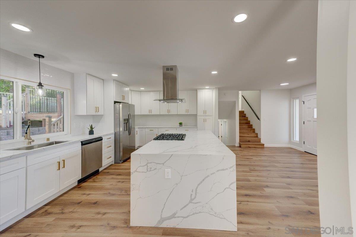 Detail Gallery Image 29 of 73 For 1756  Alhudson Dr, Escondido,  CA 92029 - 5 Beds | 3 Baths