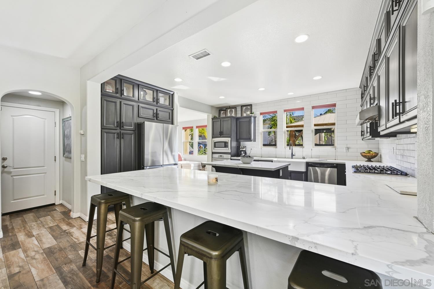 Detail Gallery Image 8 of 25 For 2348  Journey St, Chula Vista,  CA 91915 - 4 Beds | 3 Baths