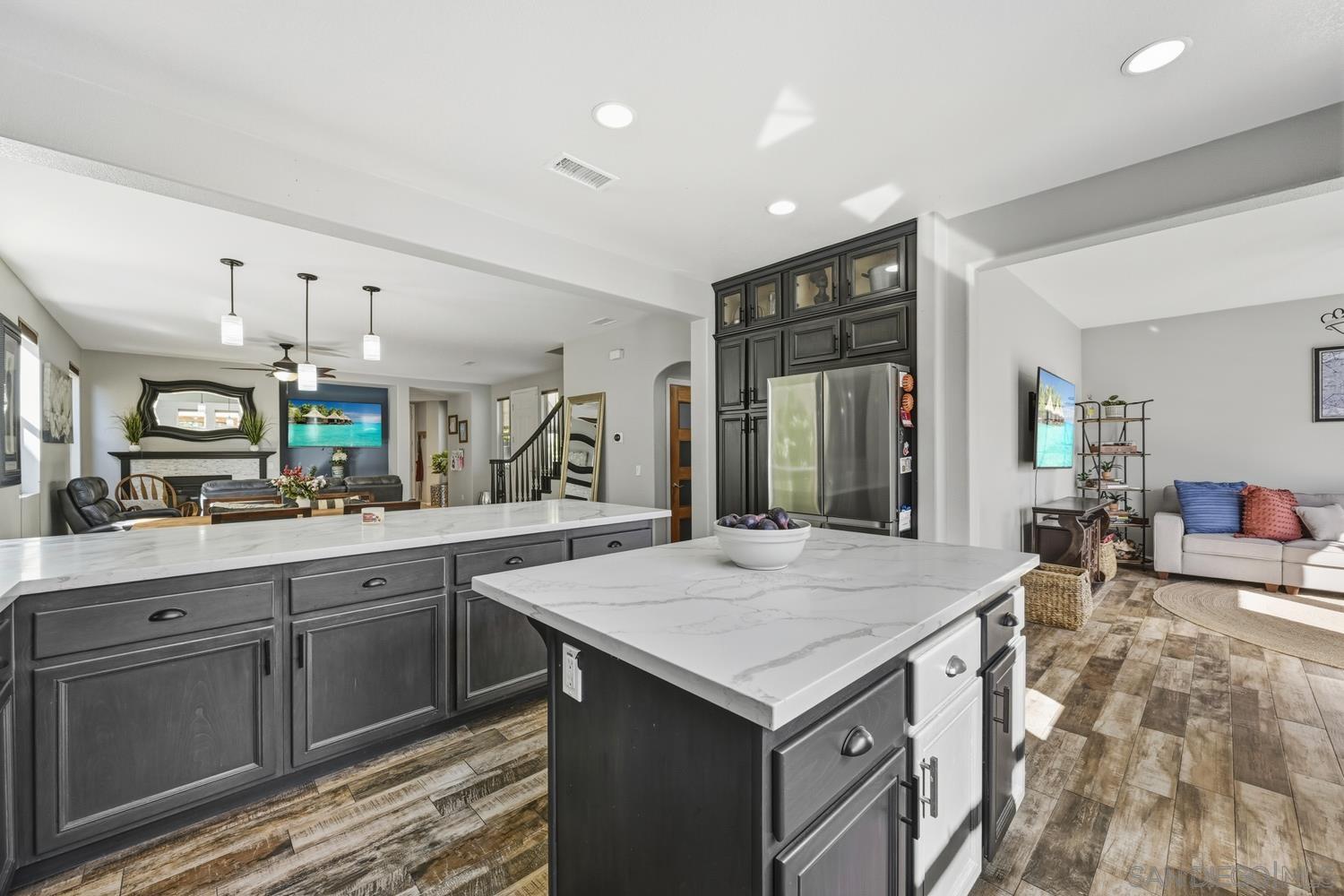 Detail Gallery Image 10 of 25 For 2348  Journey St, Chula Vista,  CA 91915 - 4 Beds | 3 Baths