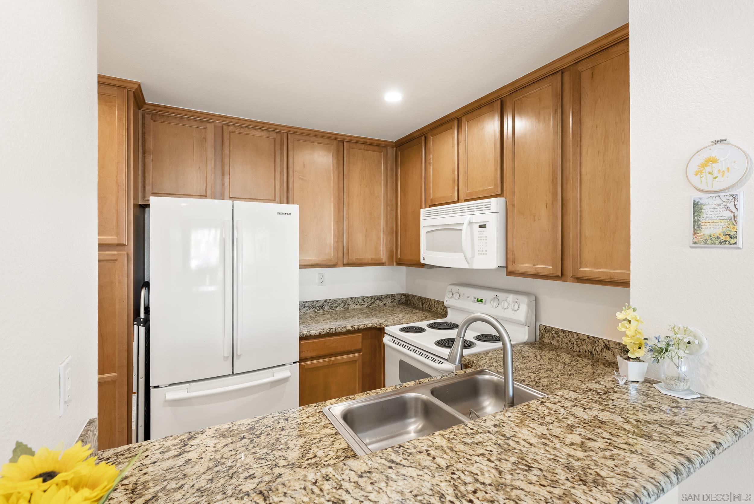 Detail Gallery Image 16 of 34 For 3456  Castle Glen Dr  #290,  San Diego,  CA 92123 - 1 Beds | 1 Baths