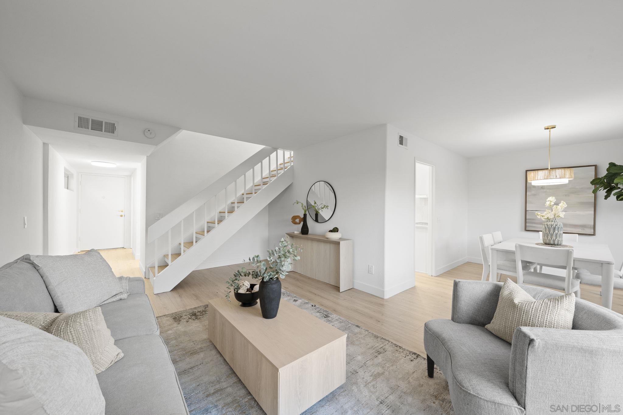 Front Image Thumbnail for SD250044790