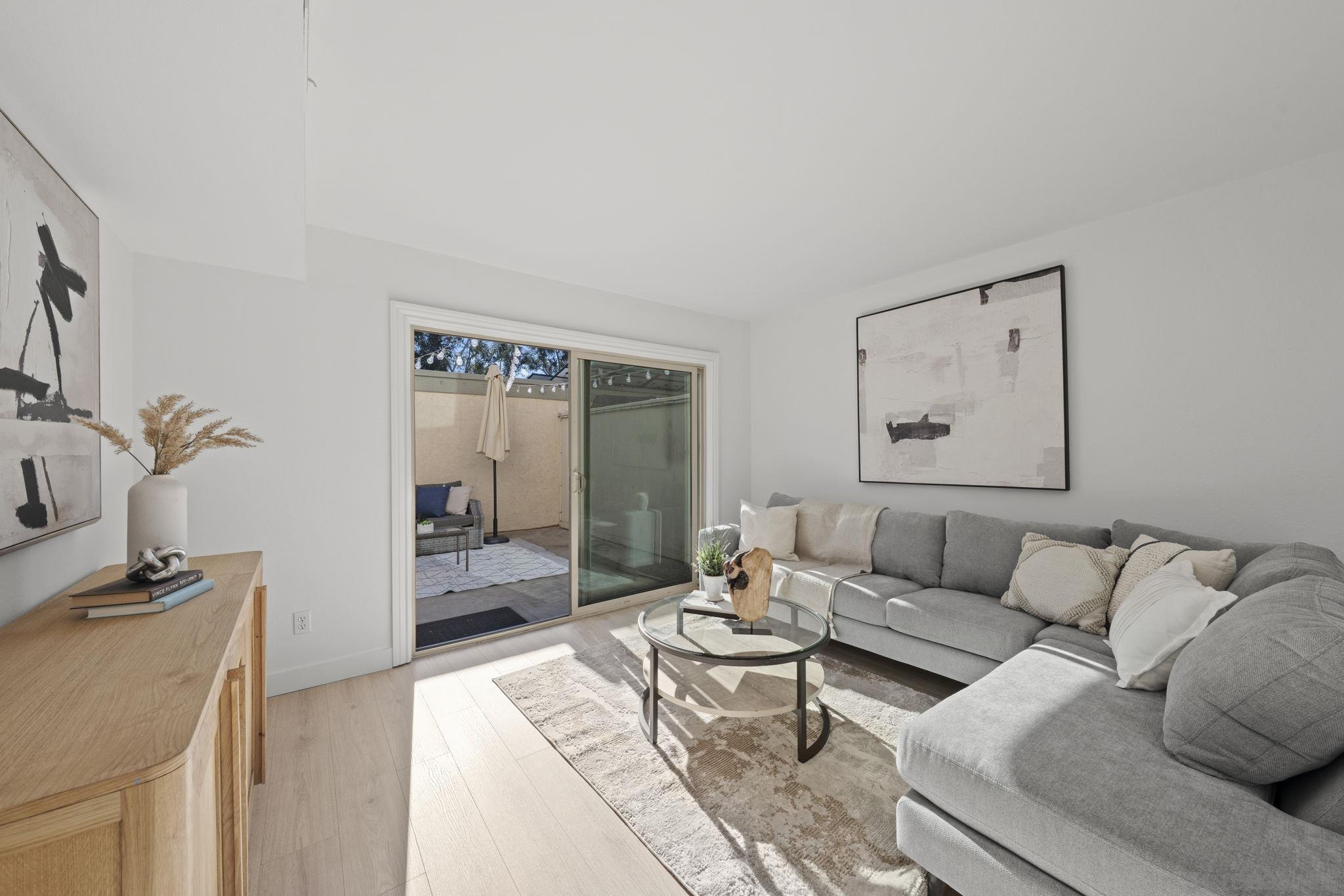 Detail Gallery Image 18 of 37 For 9951  Caminito Chirmolla, San Diego,  CA 92131 - 4 Beds | 2/1 Baths