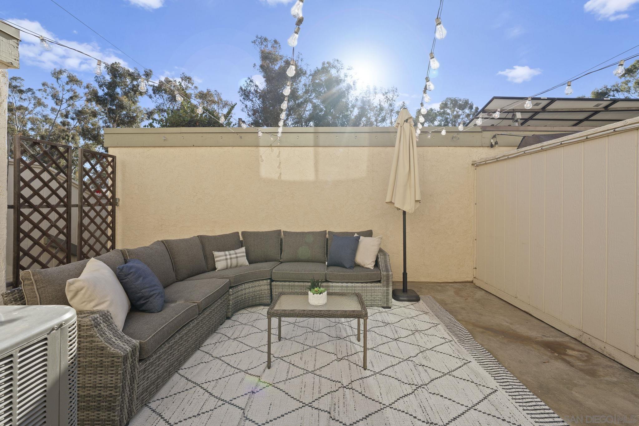 Detail Gallery Image 20 of 37 For 9951  Caminito Chirmolla, San Diego,  CA 92131 - 4 Beds | 2/1 Baths