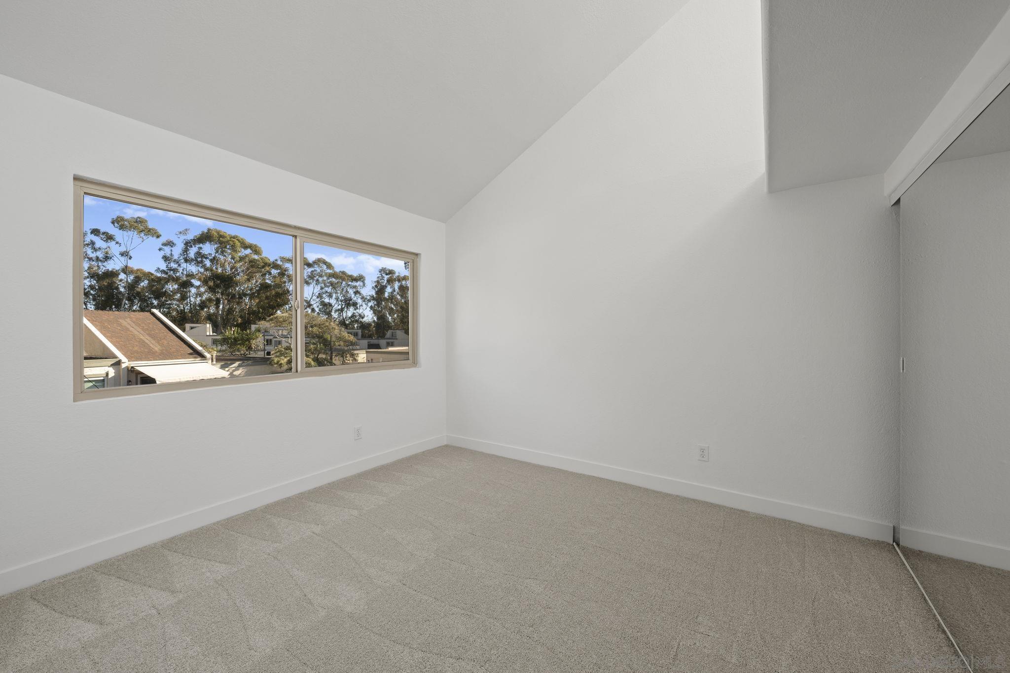 Detail Gallery Image 29 of 37 For 9951  Caminito Chirmolla, San Diego,  CA 92131 - 4 Beds | 2/1 Baths