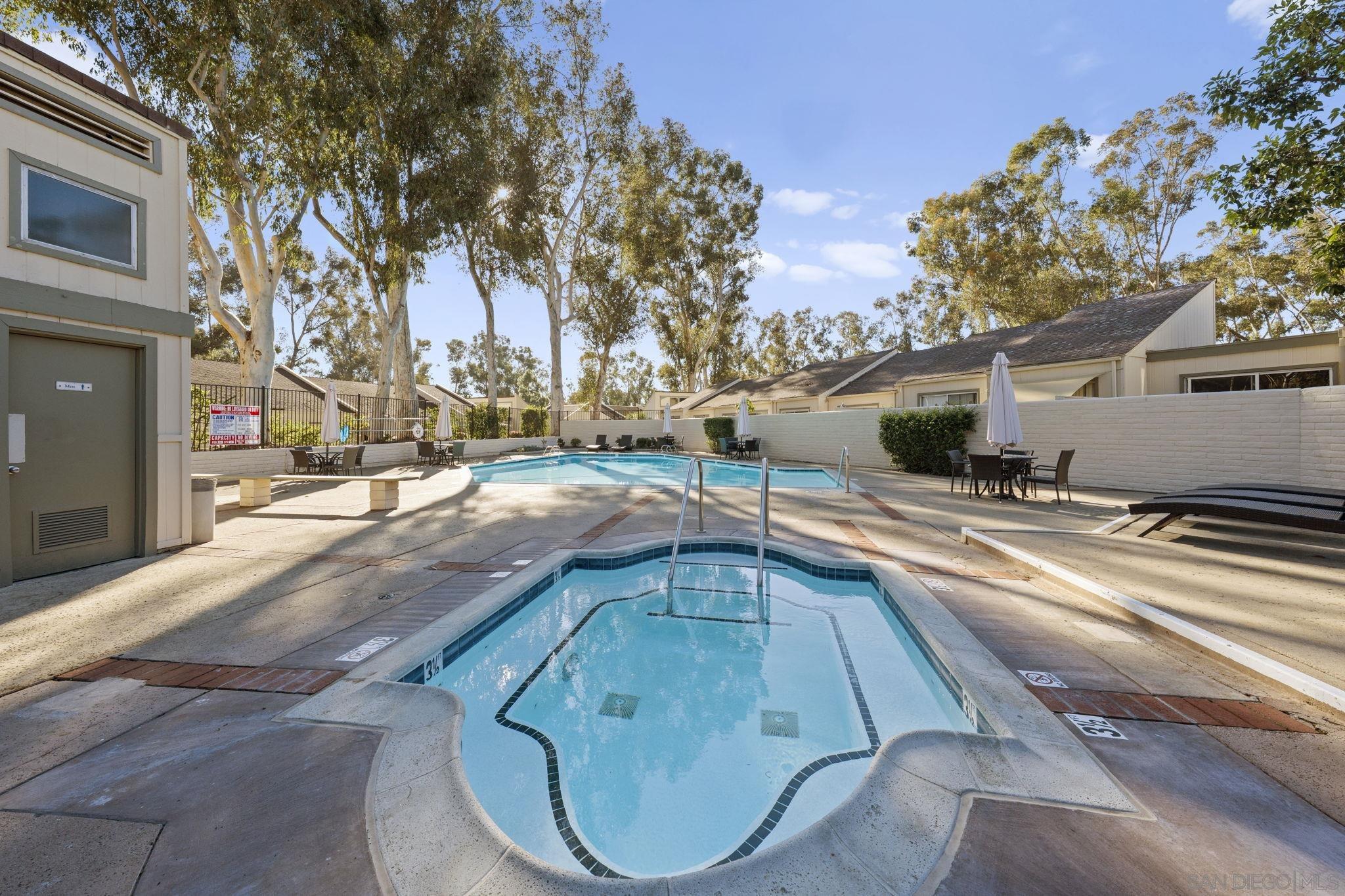 Detail Gallery Image 33 of 37 For 9951  Caminito Chirmolla, San Diego,  CA 92131 - 4 Beds | 2/1 Baths