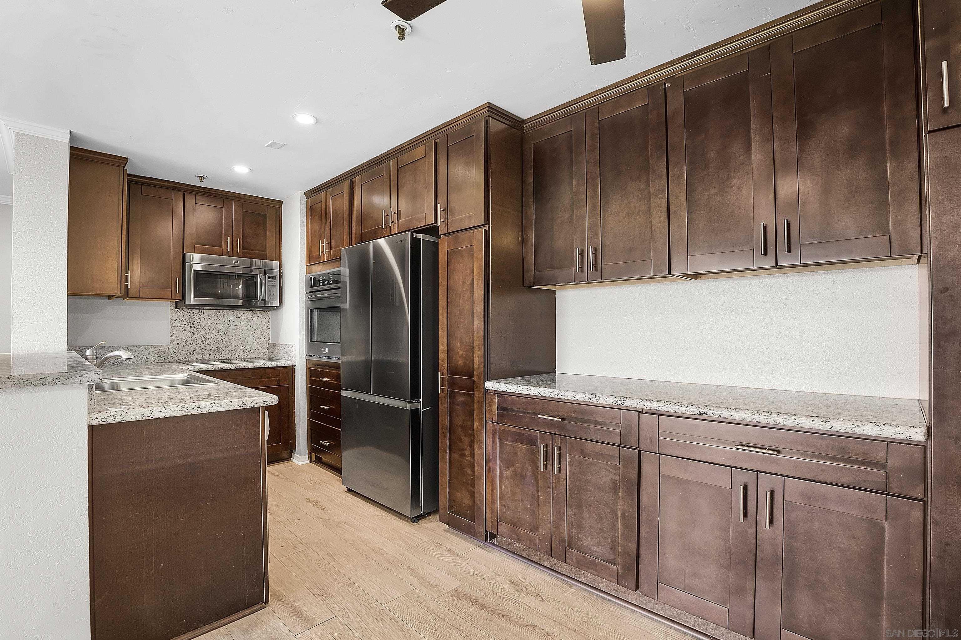 Detail Gallery Image 6 of 35 For 11233  Tierrasanta Blvd  44, San Diego,  CA 92124 - 2 Beds | 2 Baths