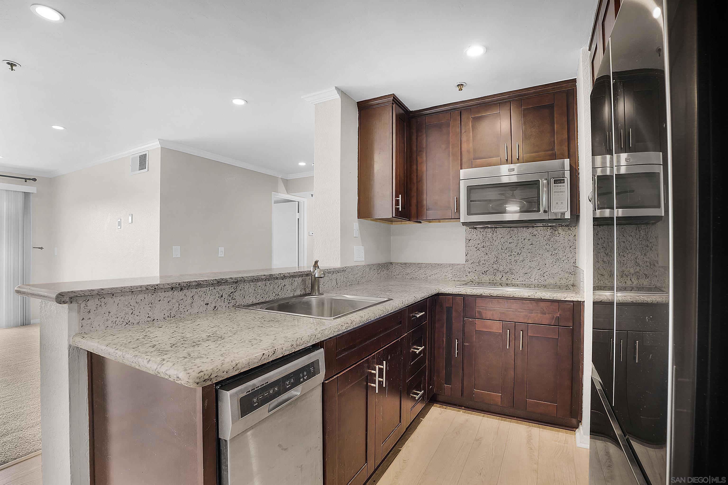 Detail Gallery Image 8 of 35 For 11233  Tierrasanta Blvd  44, San Diego,  CA 92124 - 2 Beds | 2 Baths